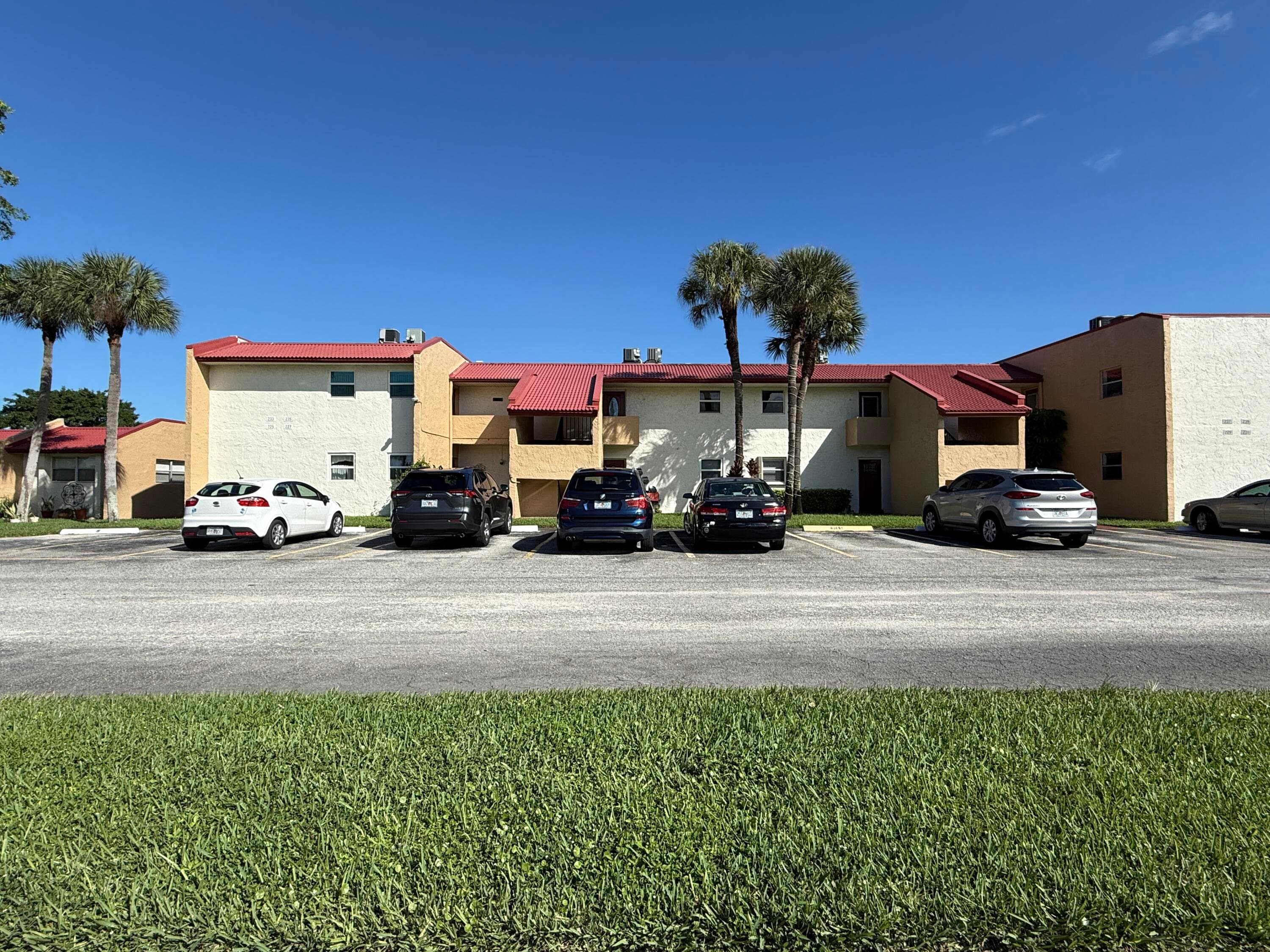 235 Golden River Drive, West Palm Beach, FL 33411 21