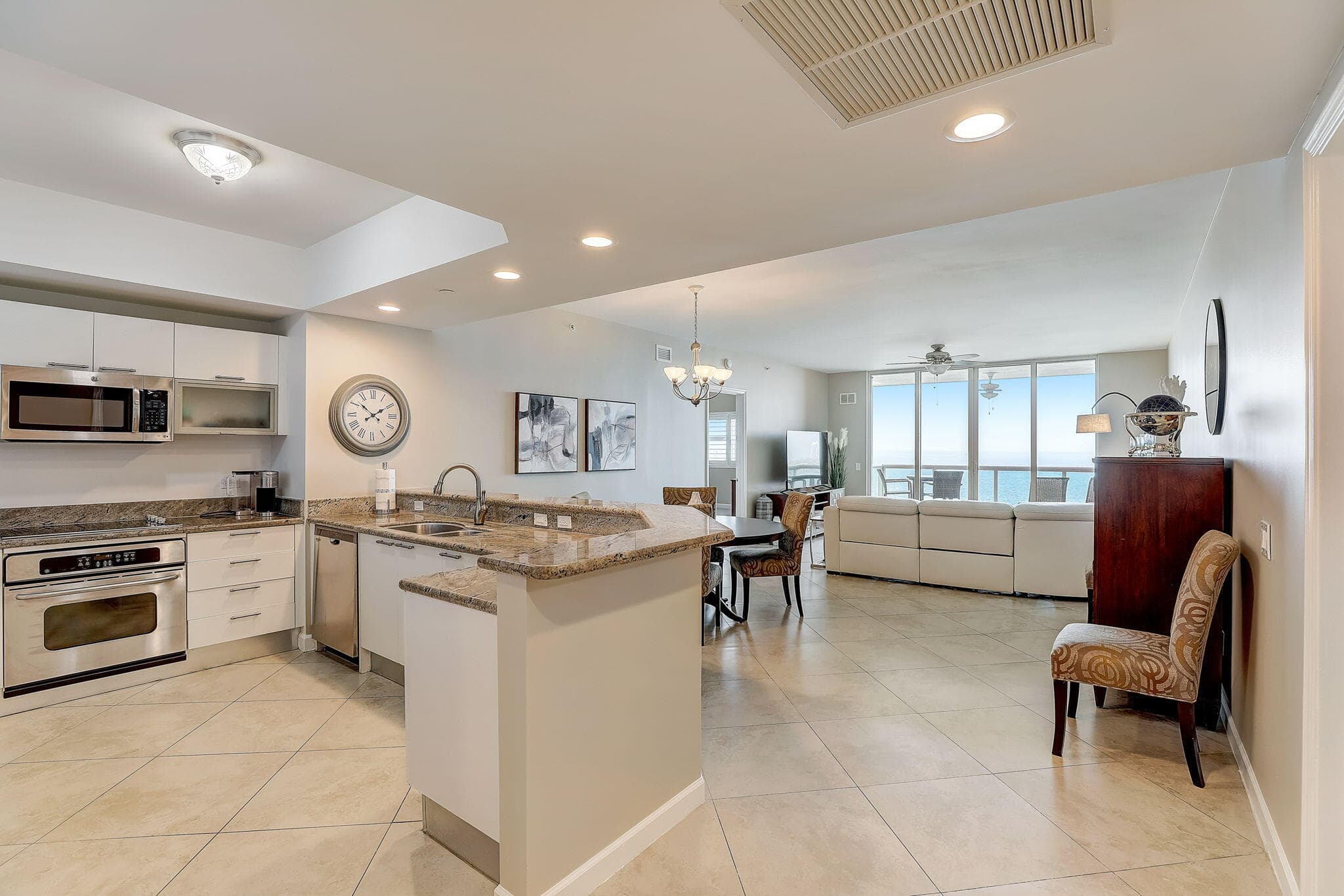 2650 Lake Shore Drive 804, Riviera Beach, FL 33404