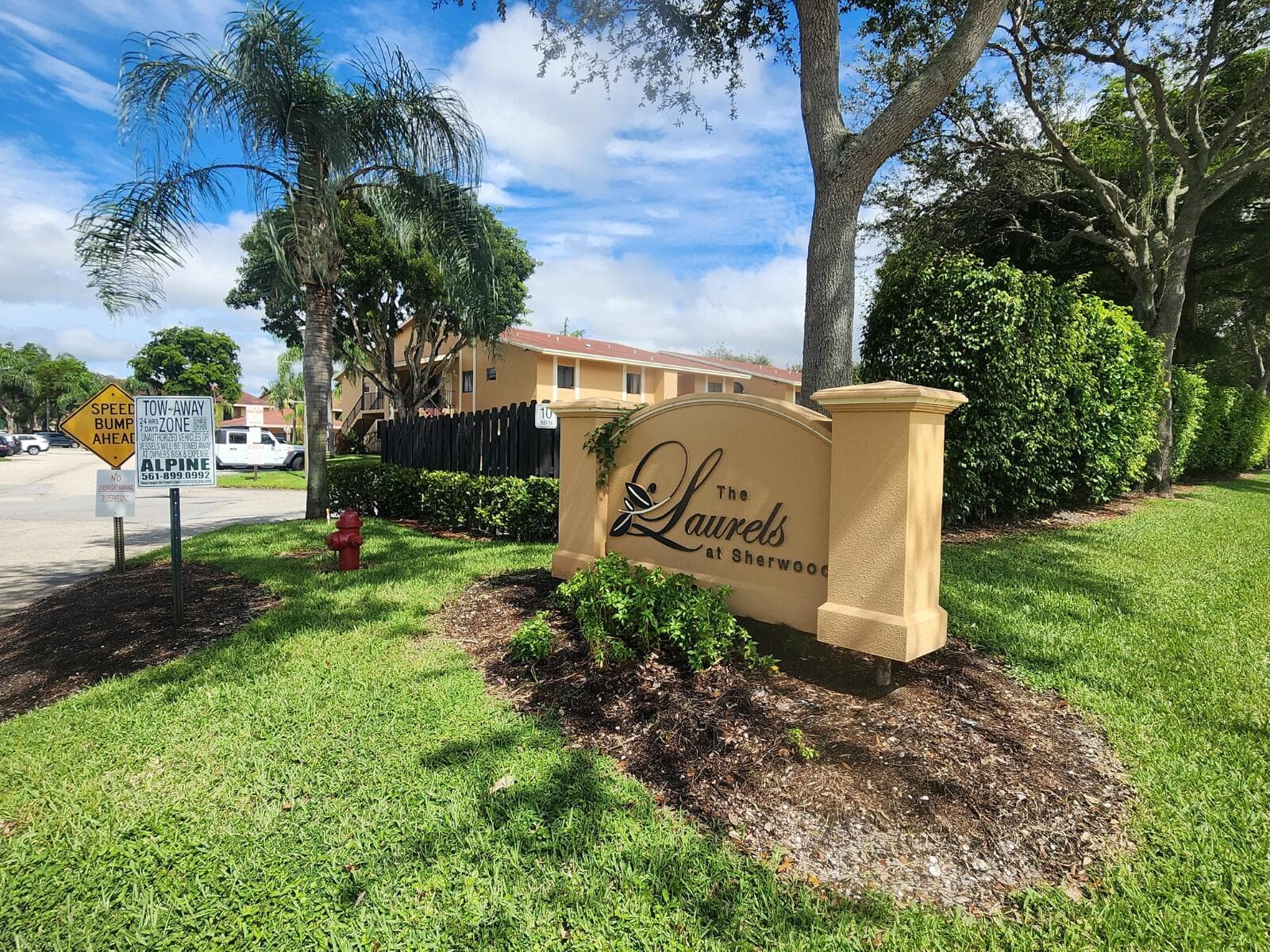 6013 10th Avenue N 208, Greenacres, FL 33463