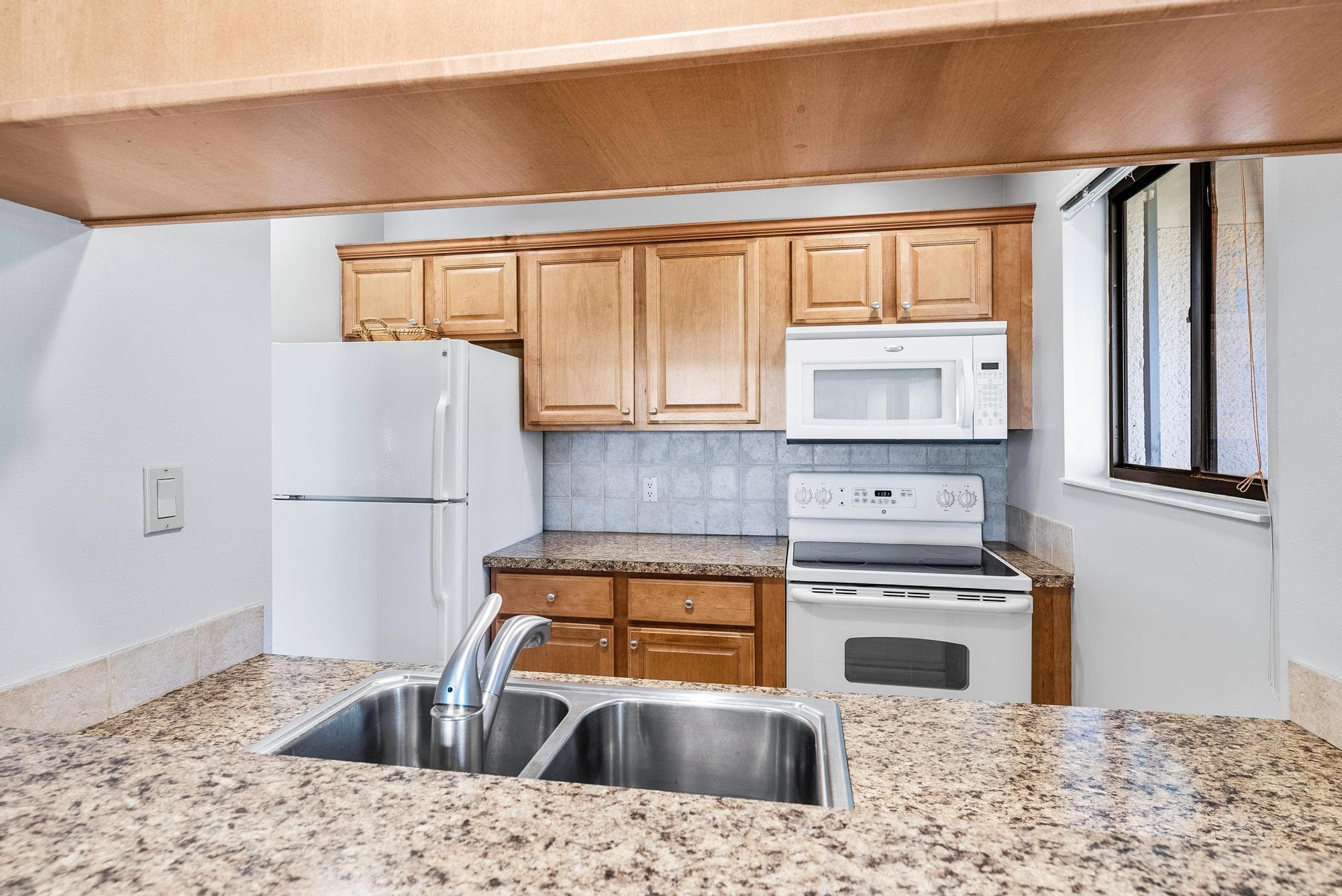 406 Club Drive, Palm Beach Gardens, FL 33418 12