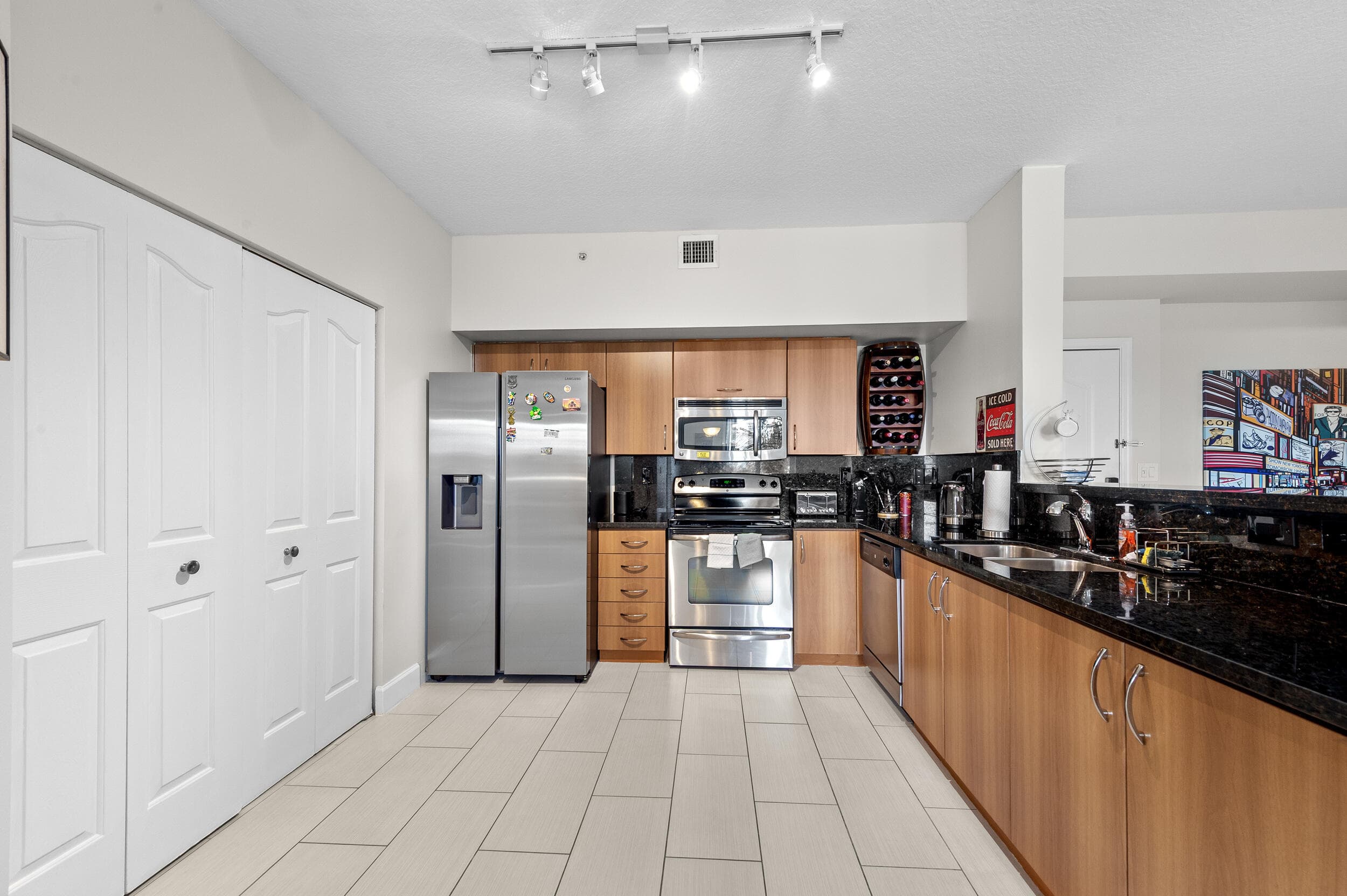 255 NE 3rd Avenue 2401, Delray Beach, FL 33444 8
