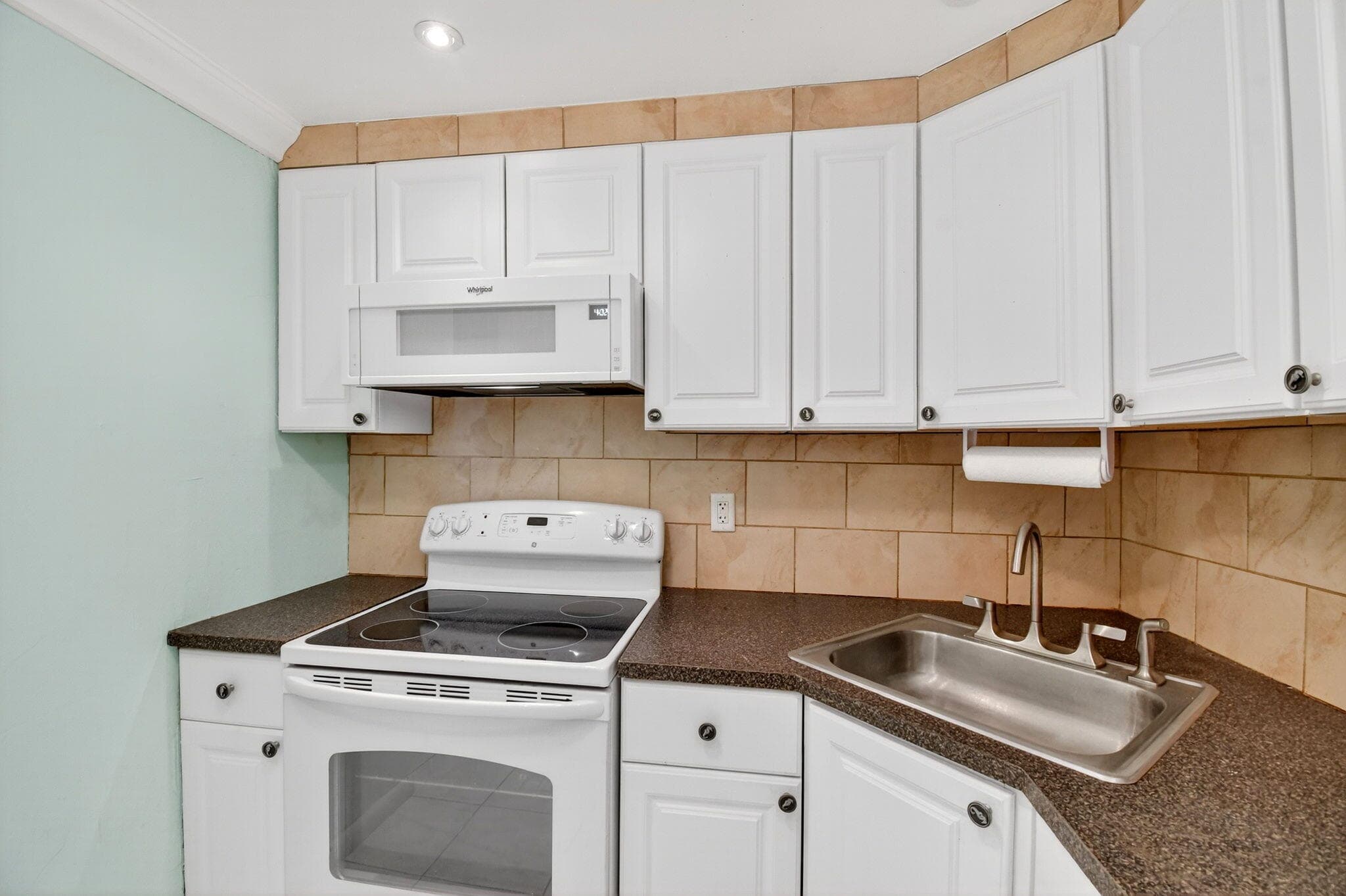 5203 NE 24th Terrace B-105, Fort Lauderdale, FL 33308 6
