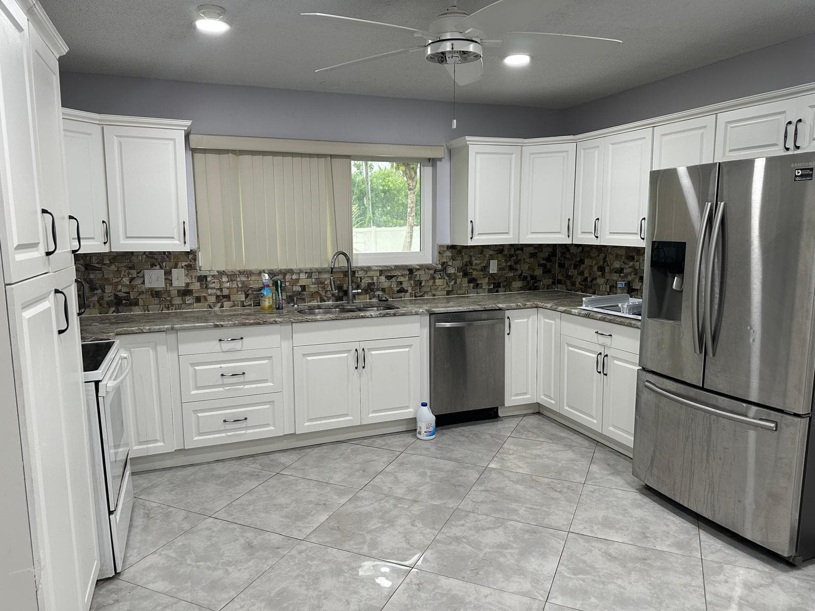 1616 Crandon Avenue, Mangonia Park, FL 33407 3