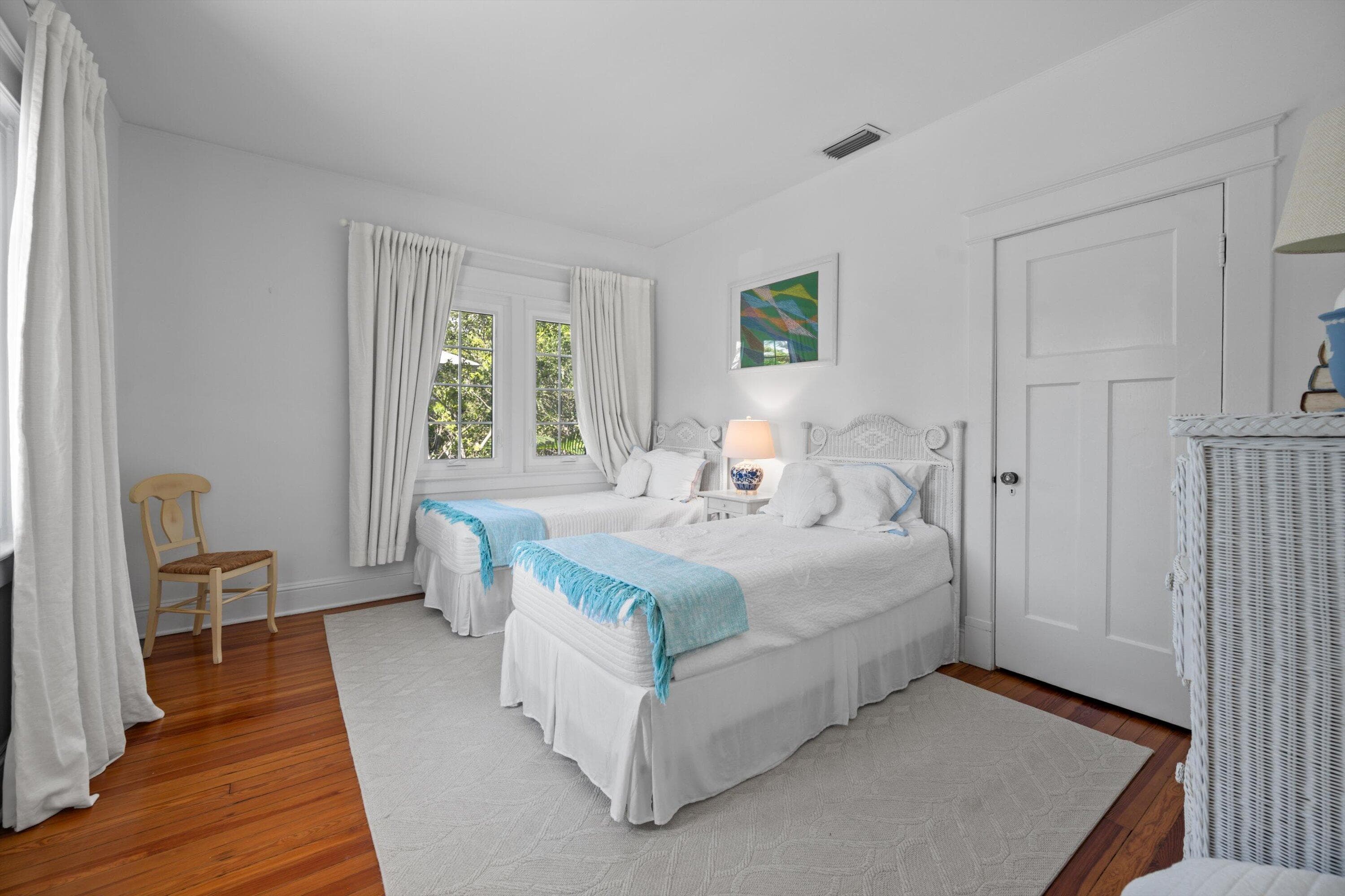 141 Chilean Avenue, Palm Beach, FL 33480 19