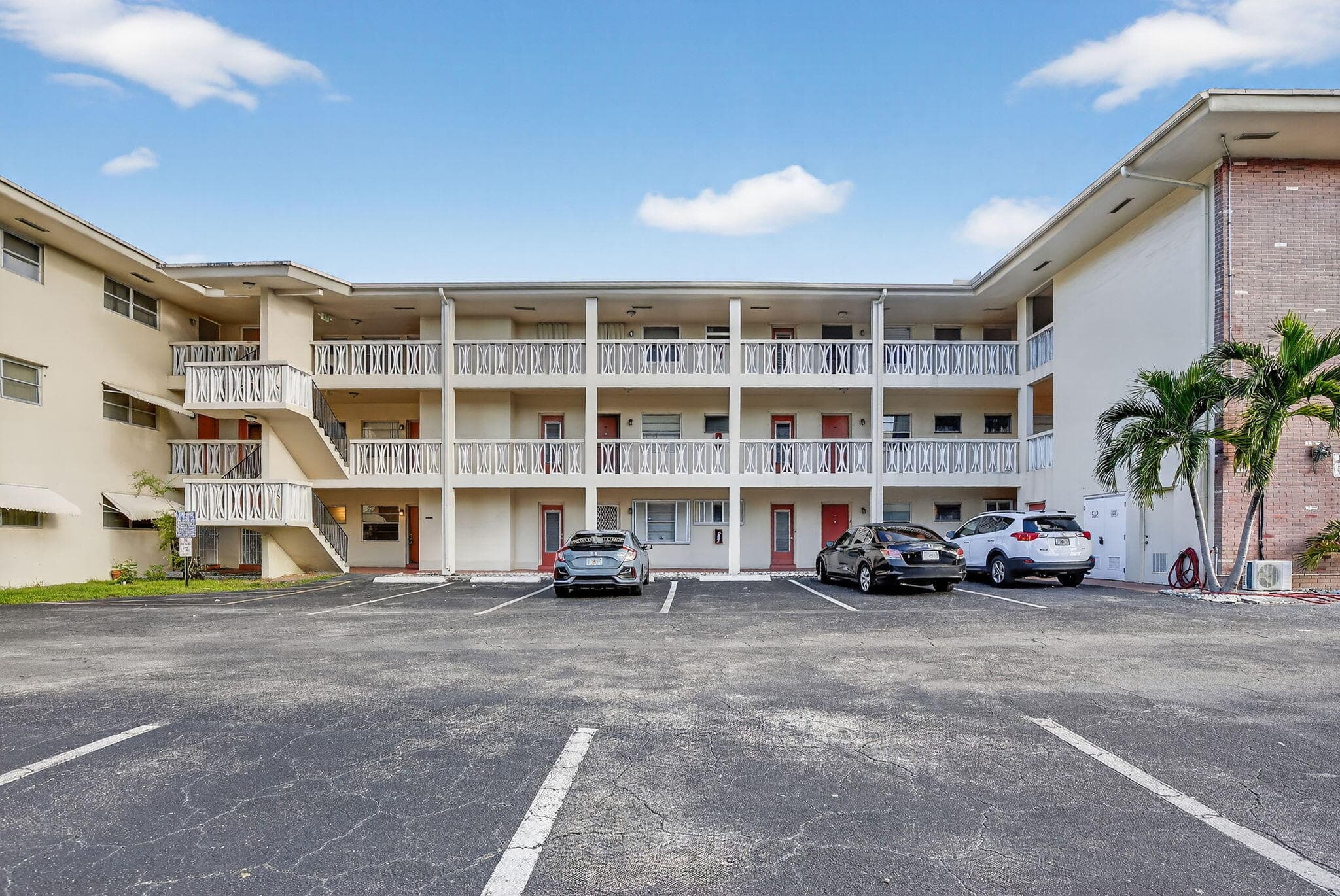 4770 NW 10th Court 104, Plantation, FL 33313 2