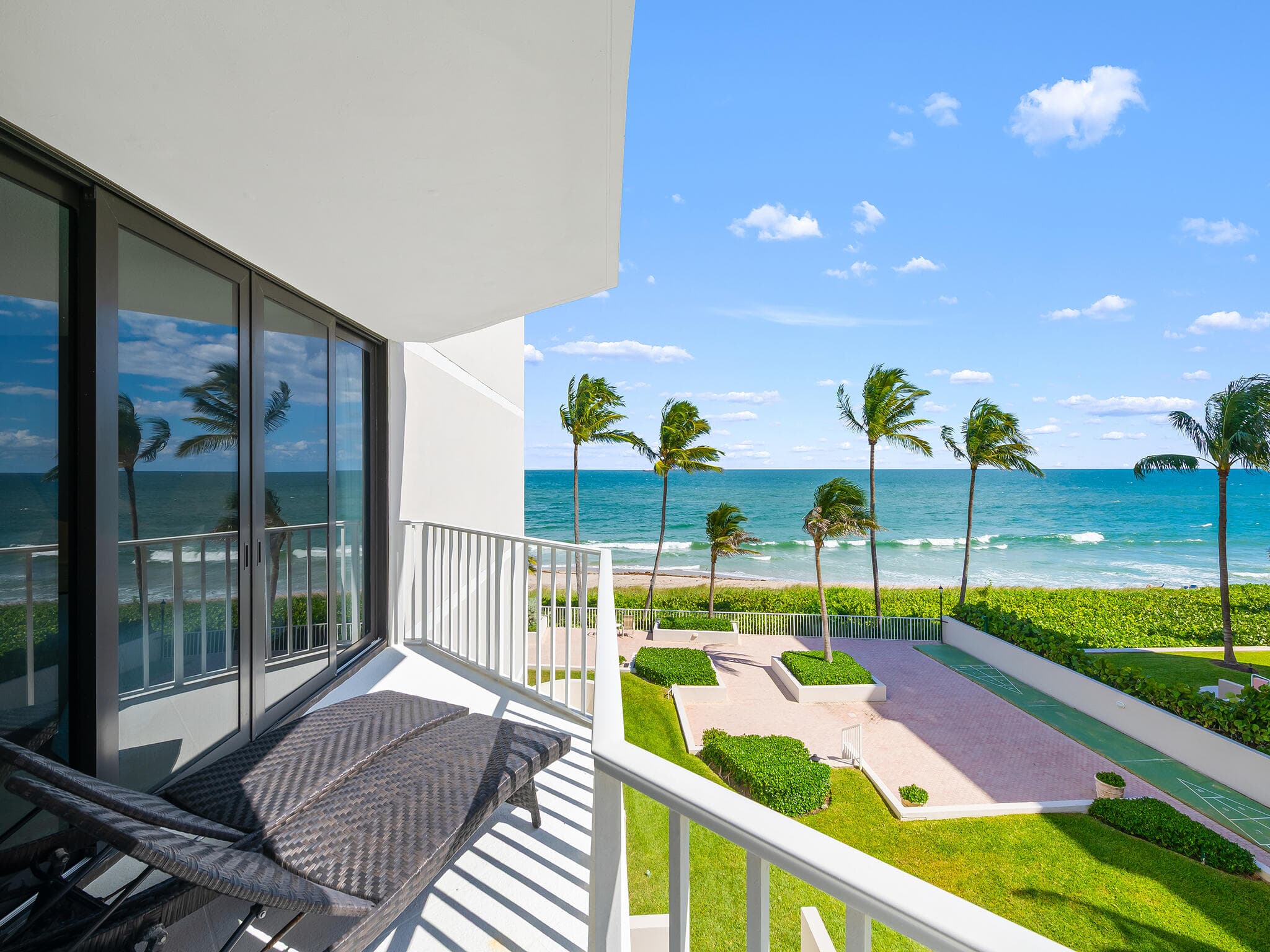 2917 S Ocean Boulevard 304, Highland Beach, FL 33487 2