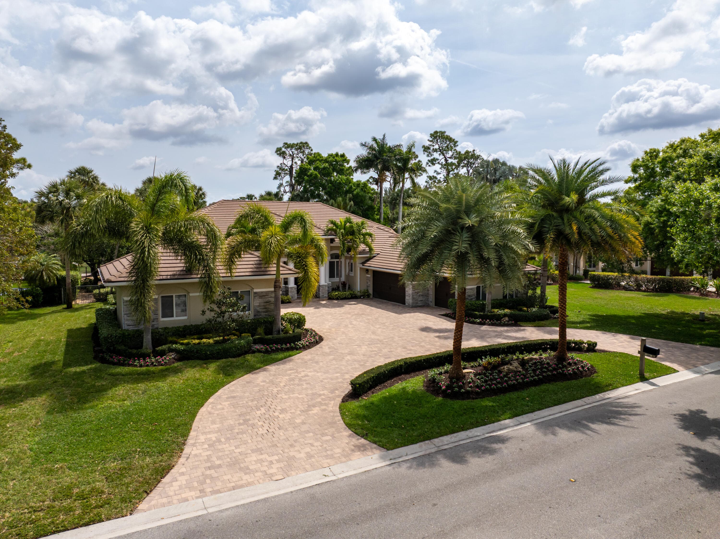 1209 Breakers West Boulevard, West Palm Beach, FL 33411 3
