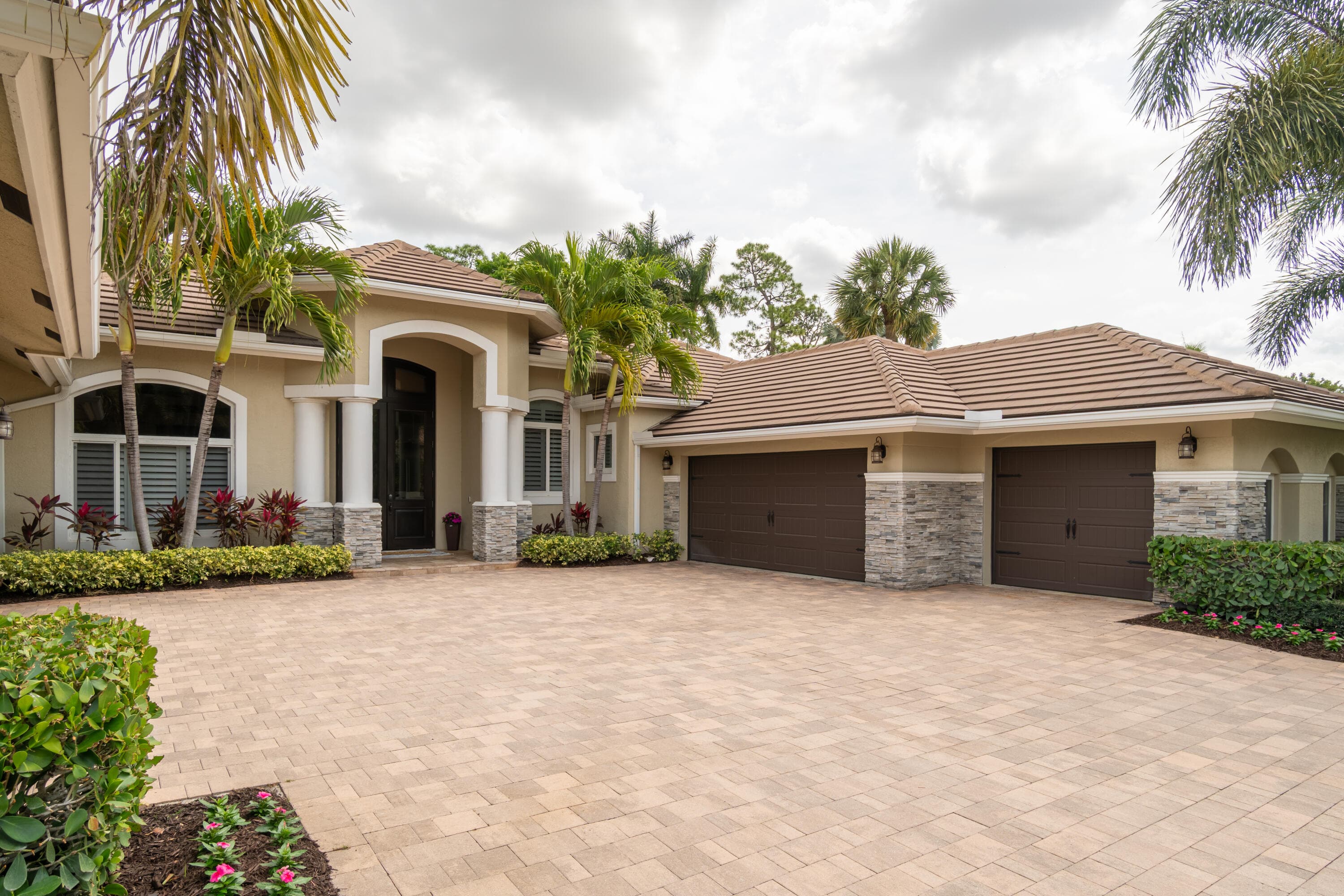 1209 Breakers West Boulevard, West Palm Beach, FL 33411 8