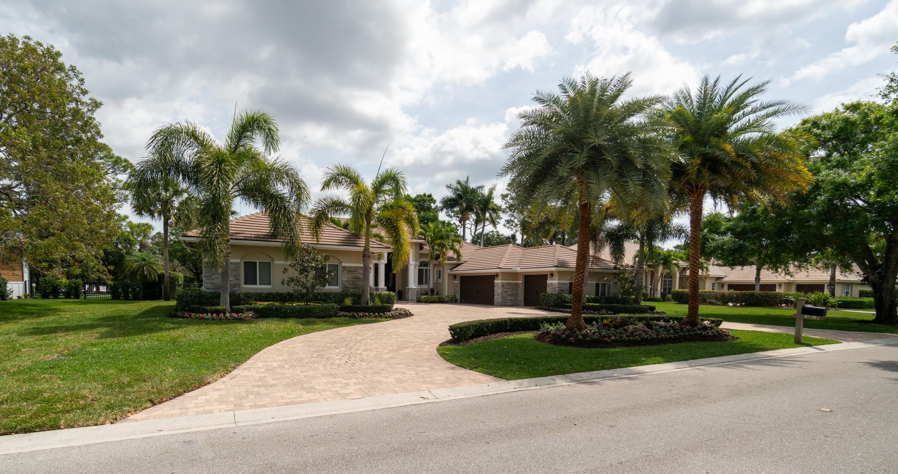 1209 Breakers West Boulevard, West Palm Beach, FL 33411 9
