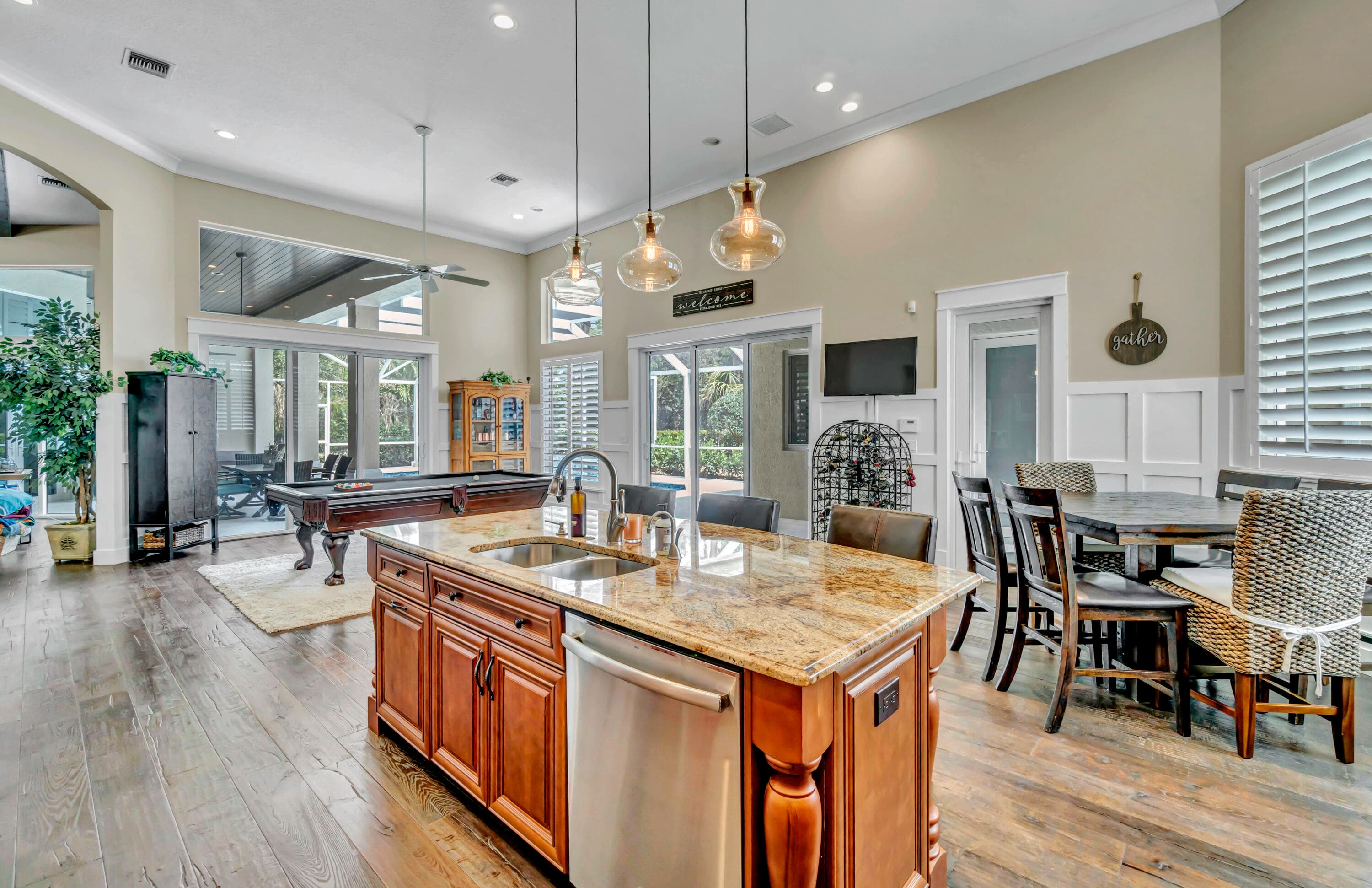 1209 Breakers West Boulevard, West Palm Beach, FL 33411 32