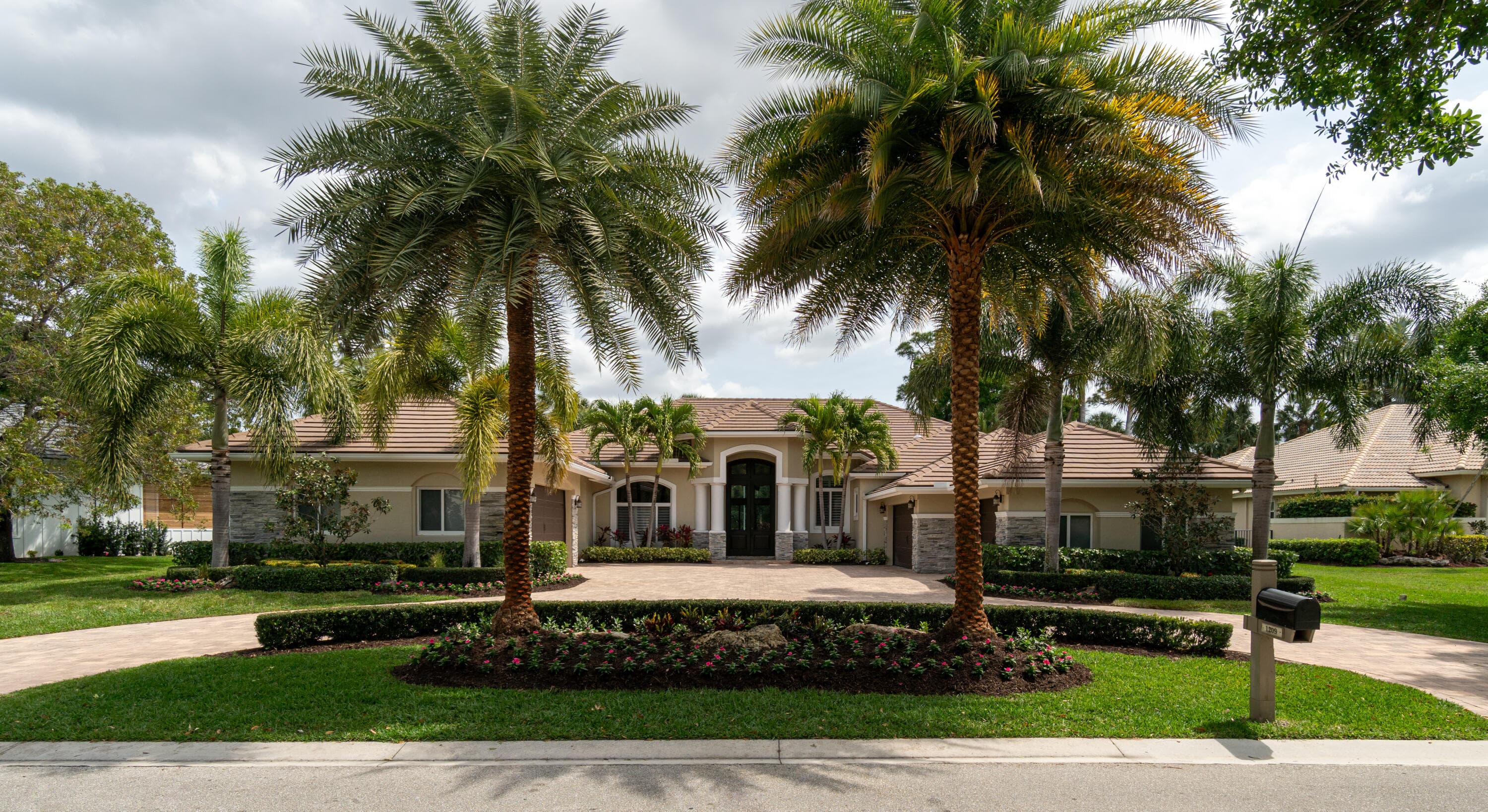1209 Breakers West Boulevard, West Palm Beach, FL 33411 13