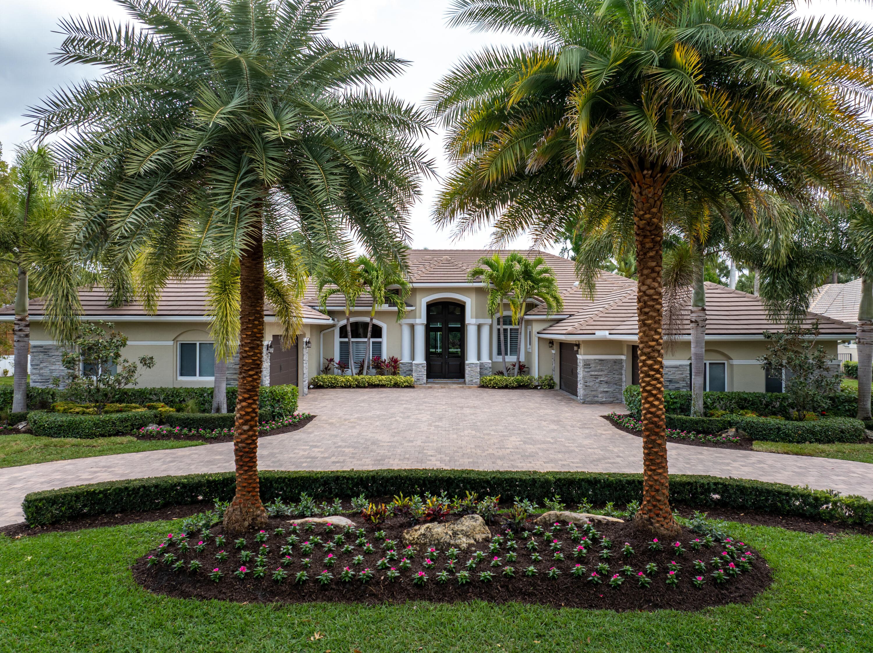 1209 Breakers West Boulevard, West Palm Beach, FL 33411 2