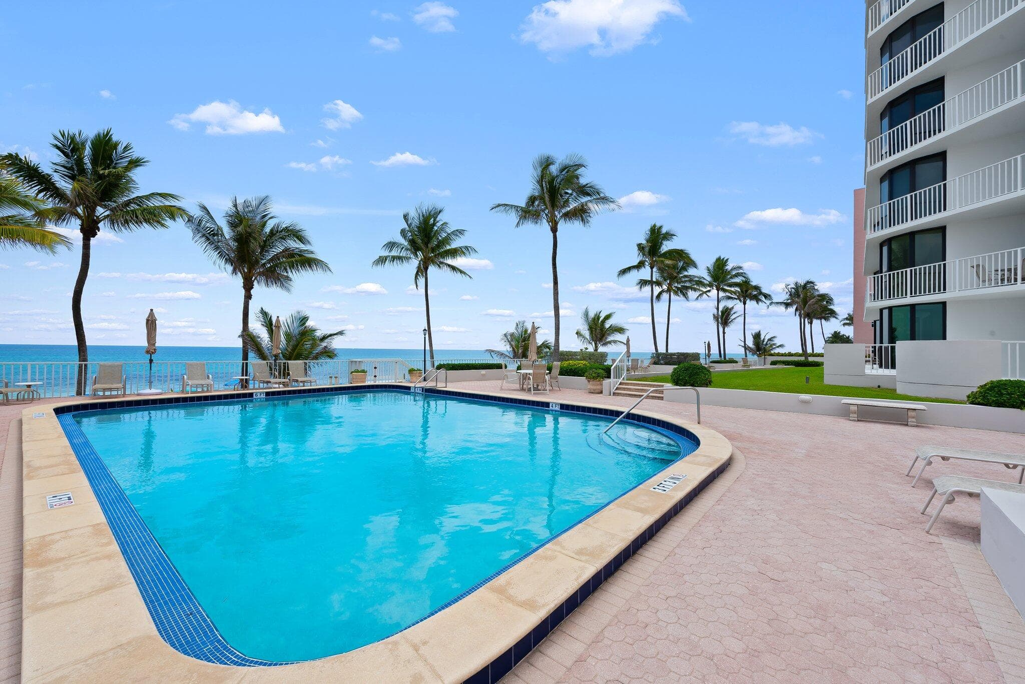 2917 S Ocean Boulevard 304, Highland Beach, FL 33487 32