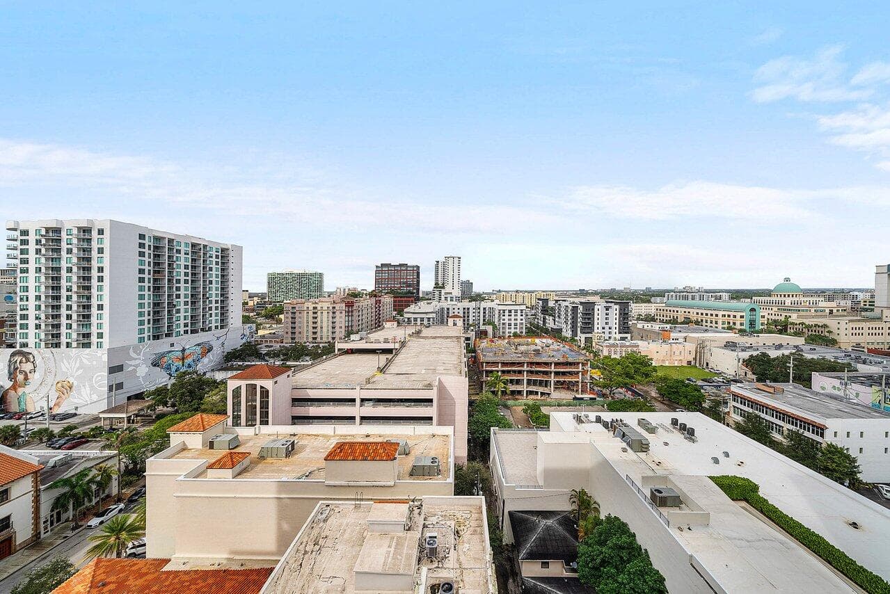 255 Evernia Street 1115, West Palm Beach, FL 33401 31