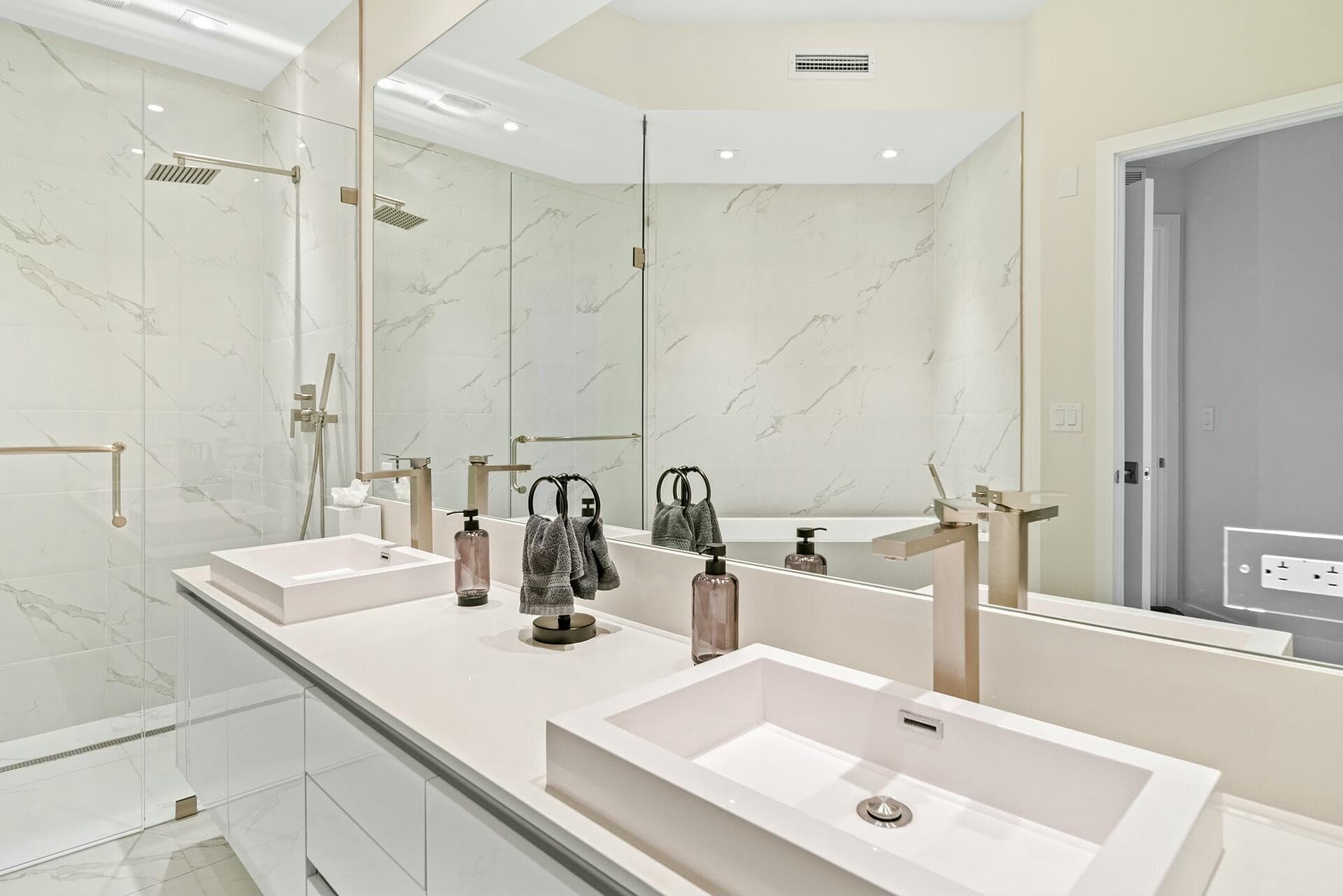3100 N Ocean Drive H-1409, Singer Island, FL 33404 23