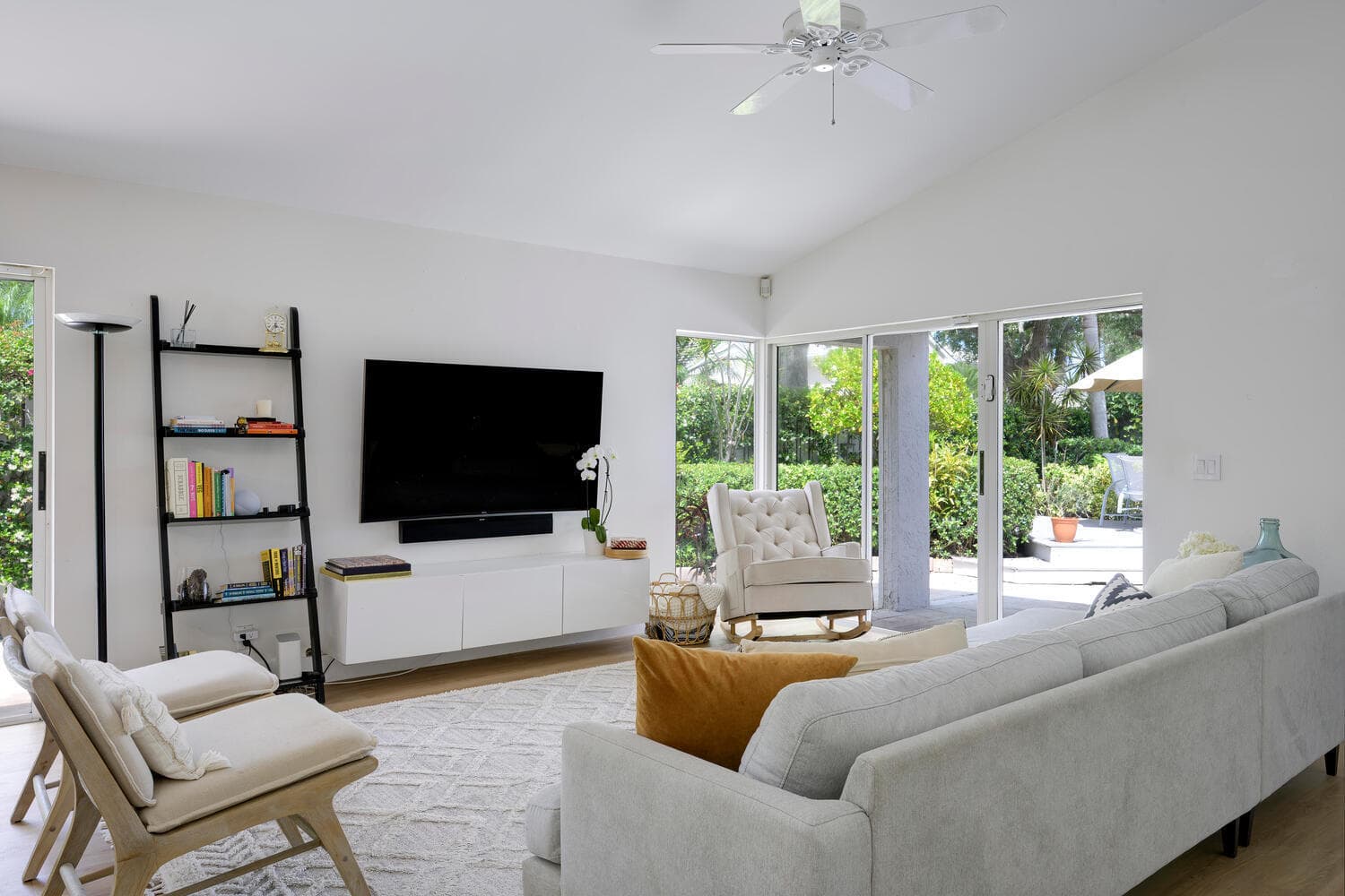 32 Admirals Court, Palm Beach Gardens, FL 33418