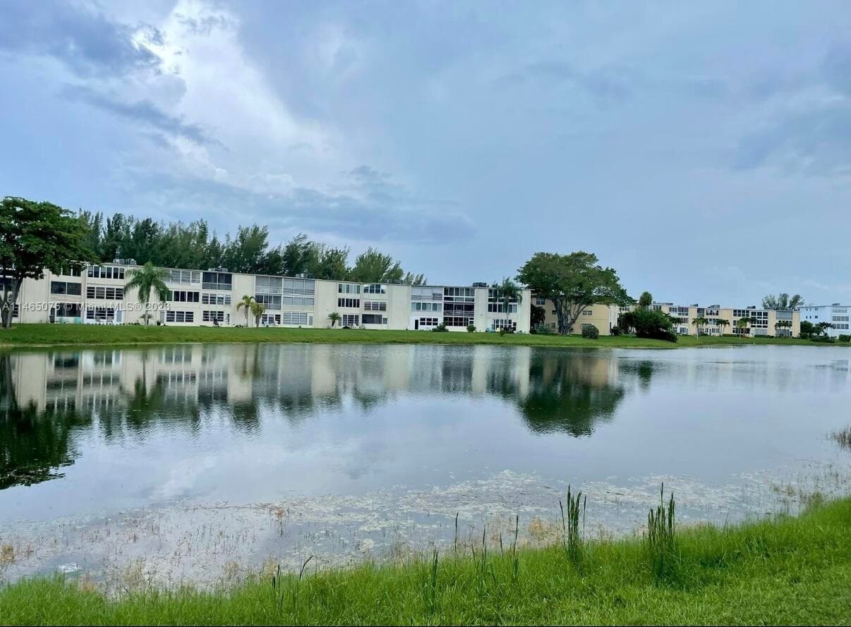 308 Wellington D, West Palm Beach, FL 33417 11