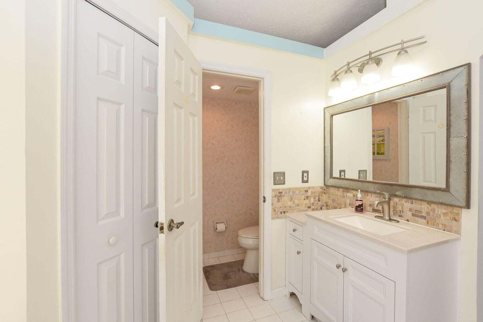 6876 Bronte Circle, Port St. Lucie, FL 34952 24