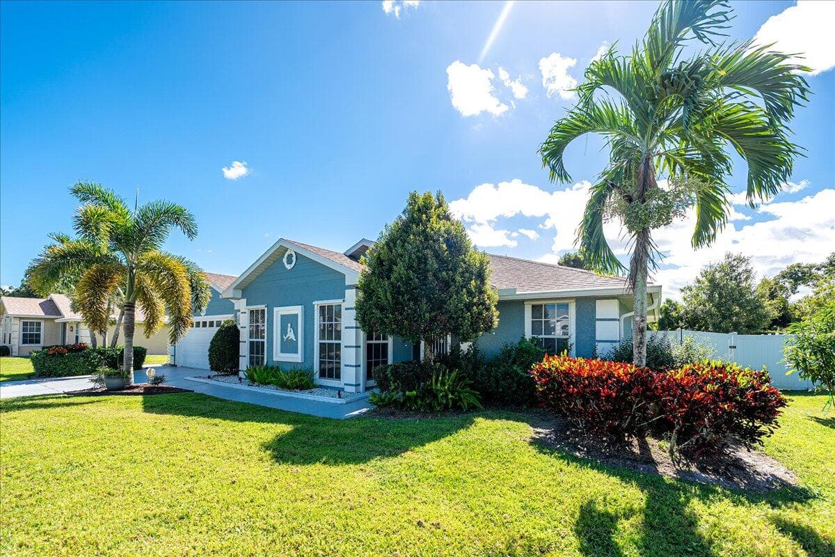 6876 Bronte Circle, Port St. Lucie, FL 34952 9
