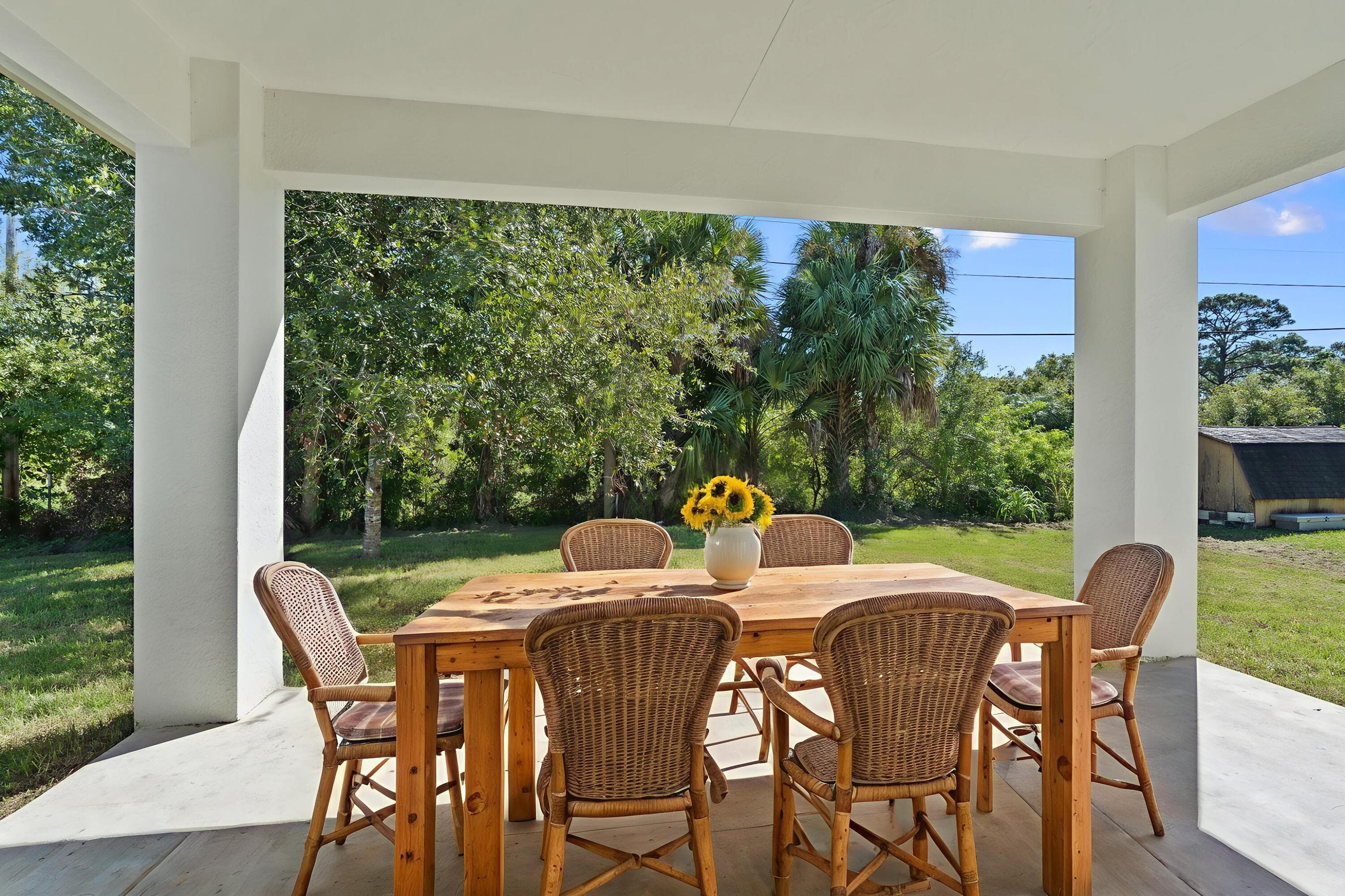 5310 Sunset Boulevard, Fort Pierce, FL 34982 32