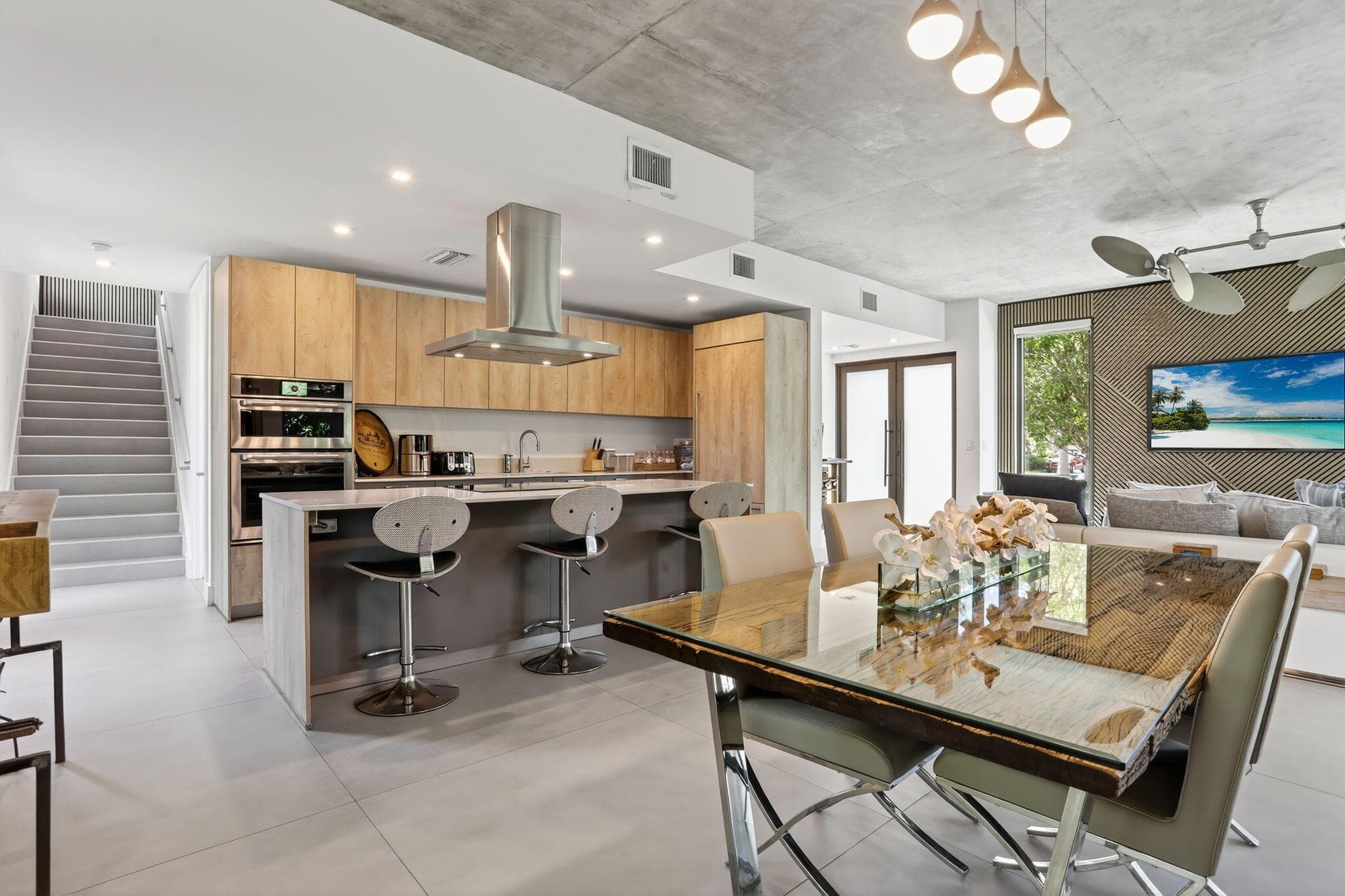 925 NE 6th Street, Fort Lauderdale, FL 33304 7