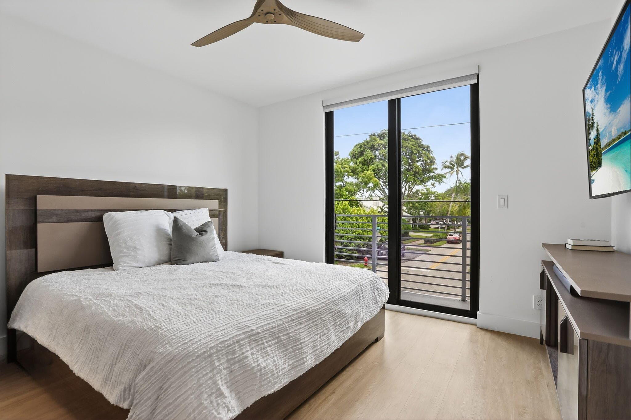 925 NE 6th Street, Fort Lauderdale, FL 33304 15