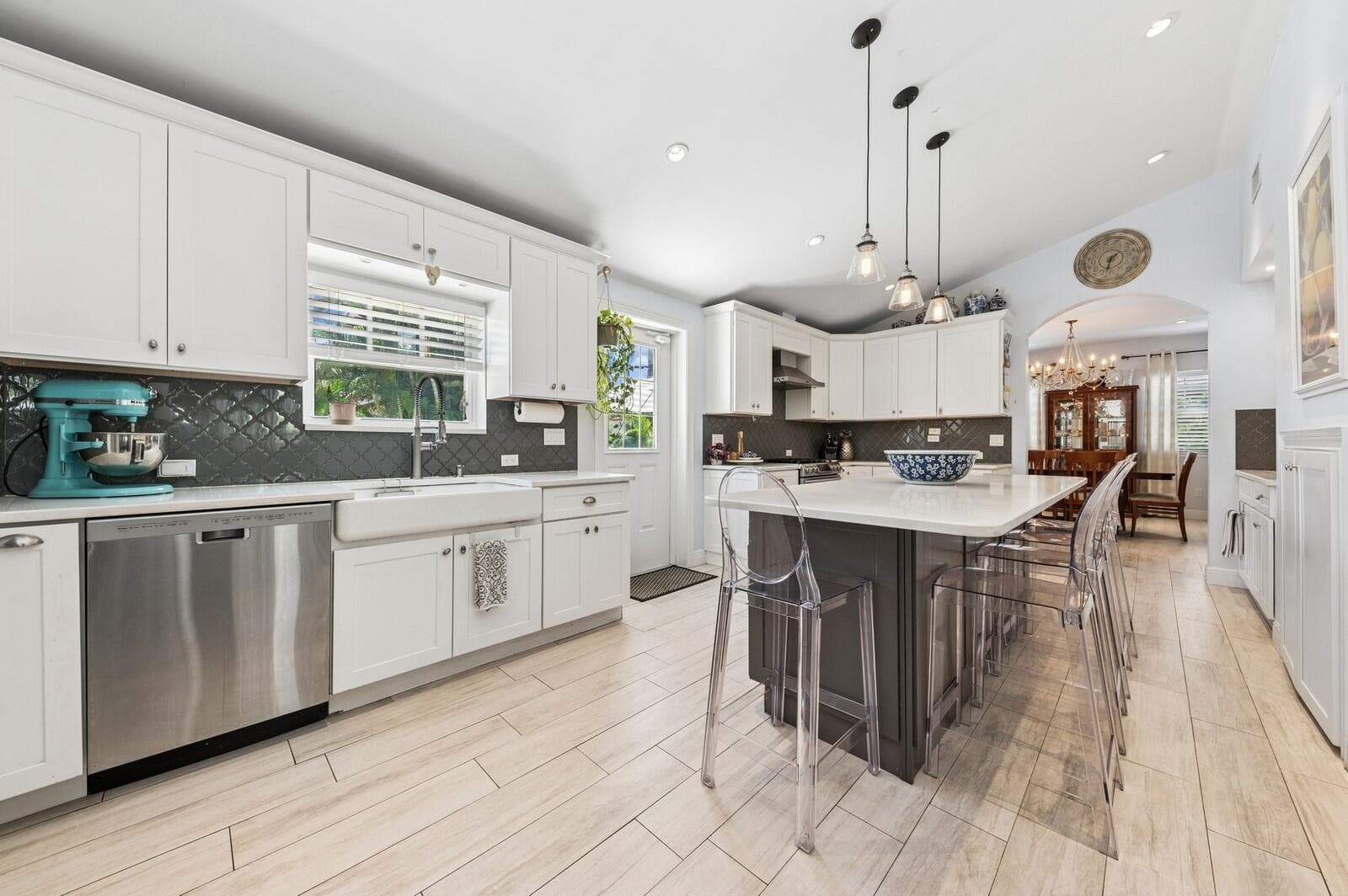 310 Almeria Road, West Palm Beach, FL 33405 10