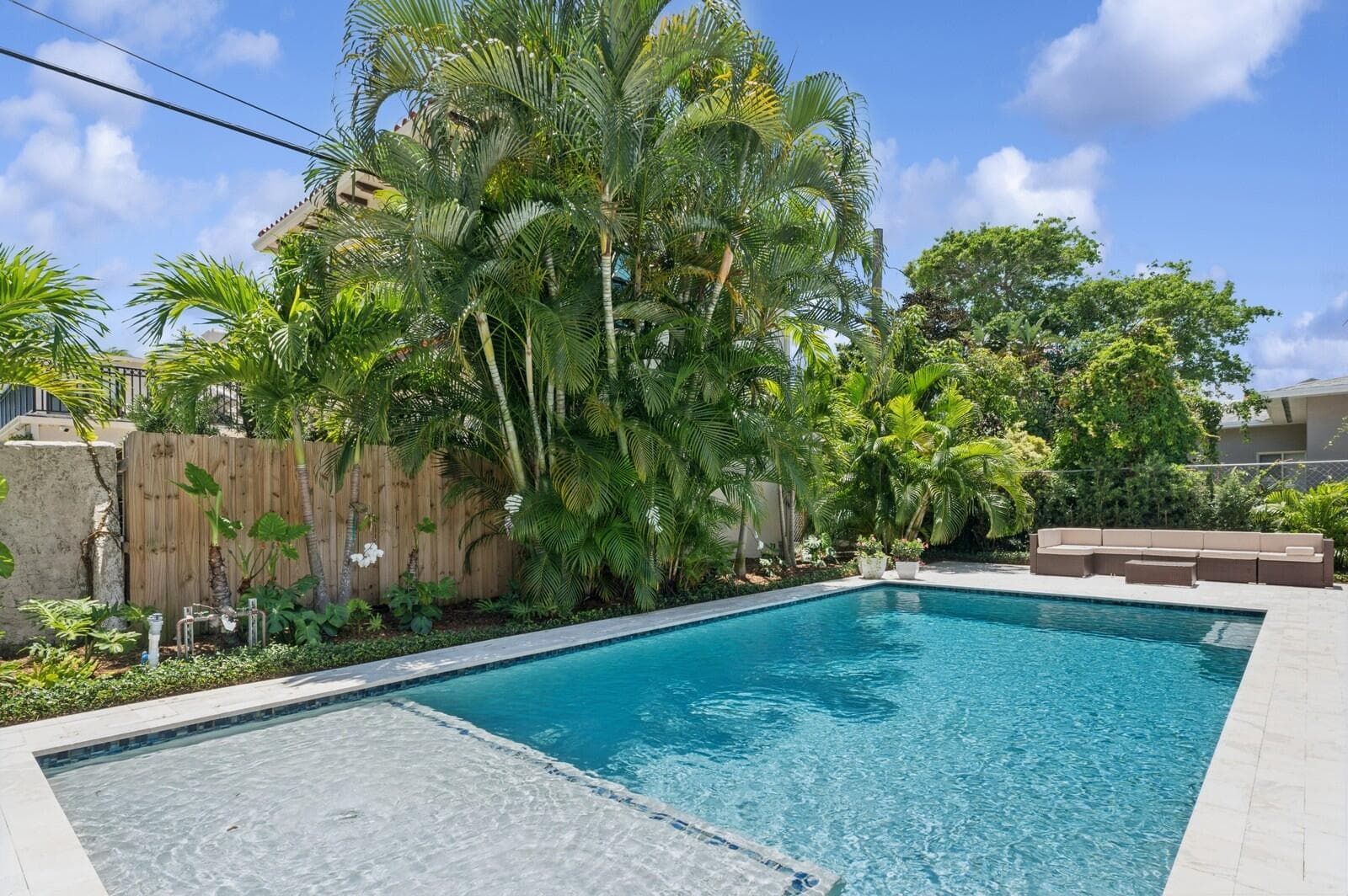310 Almeria Road, West Palm Beach, FL 33405 35