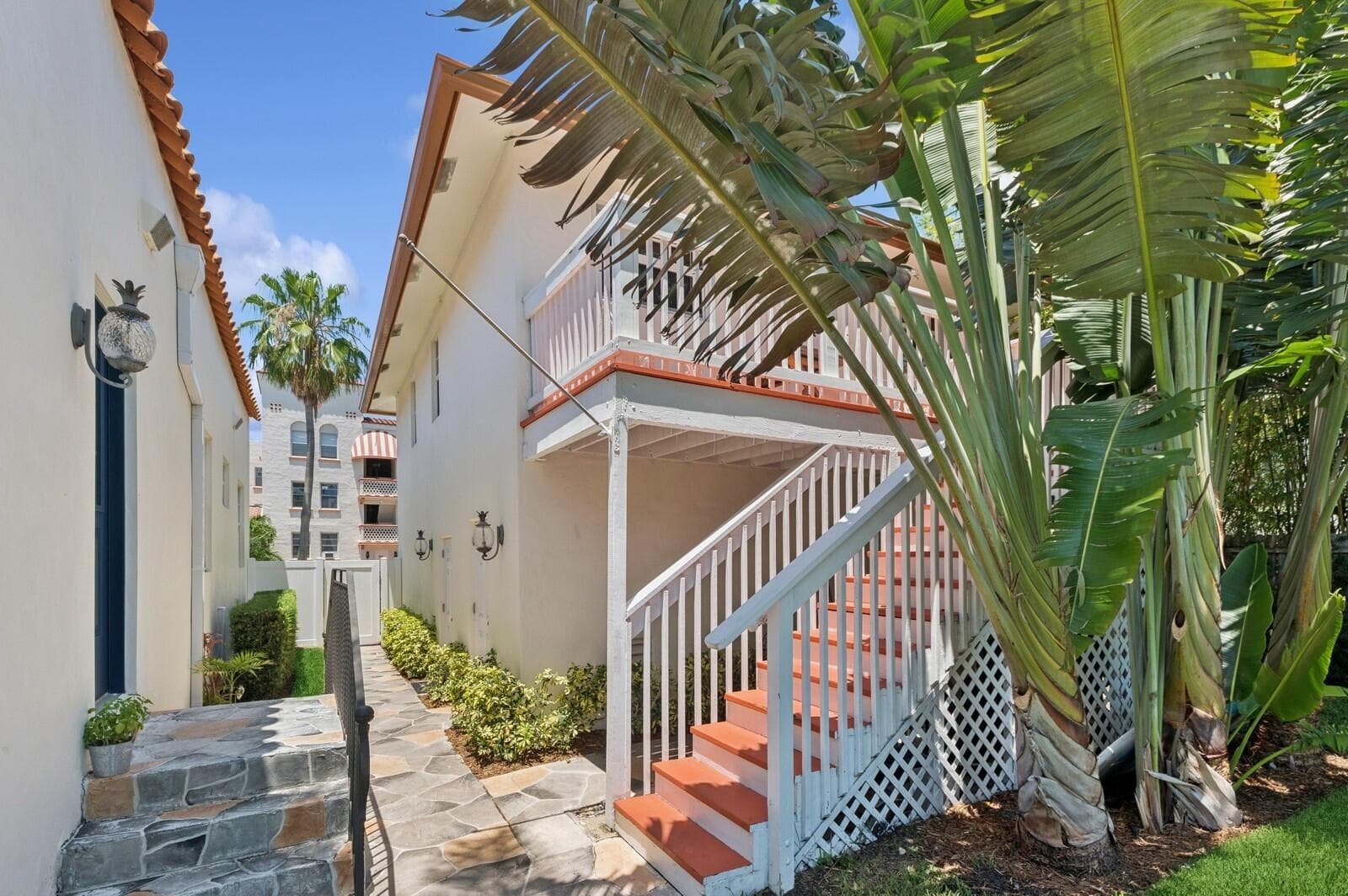 310 Almeria Road, West Palm Beach, FL 33405 46