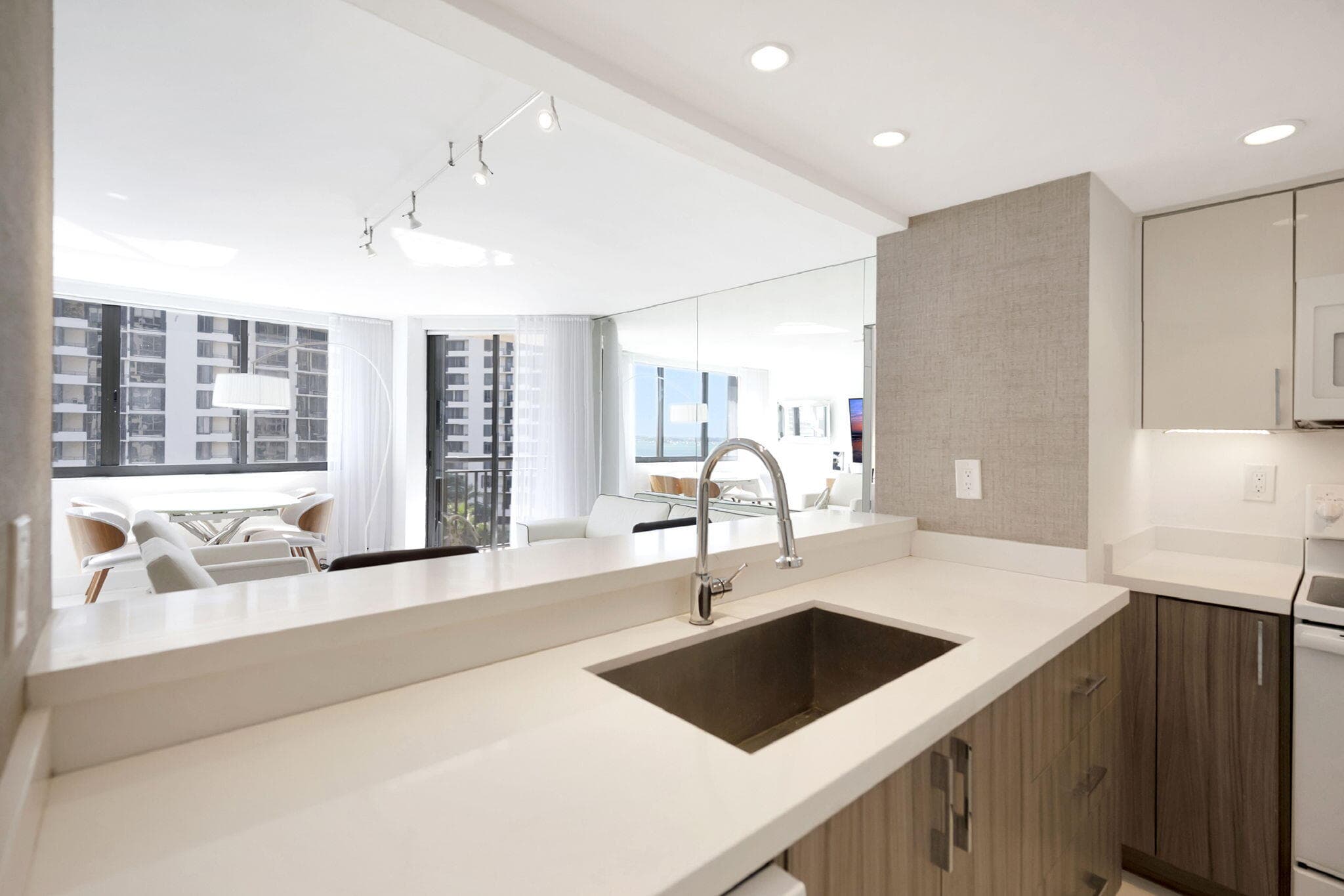 540 Brickell Key Drive 919, Miami, FL 33131 3