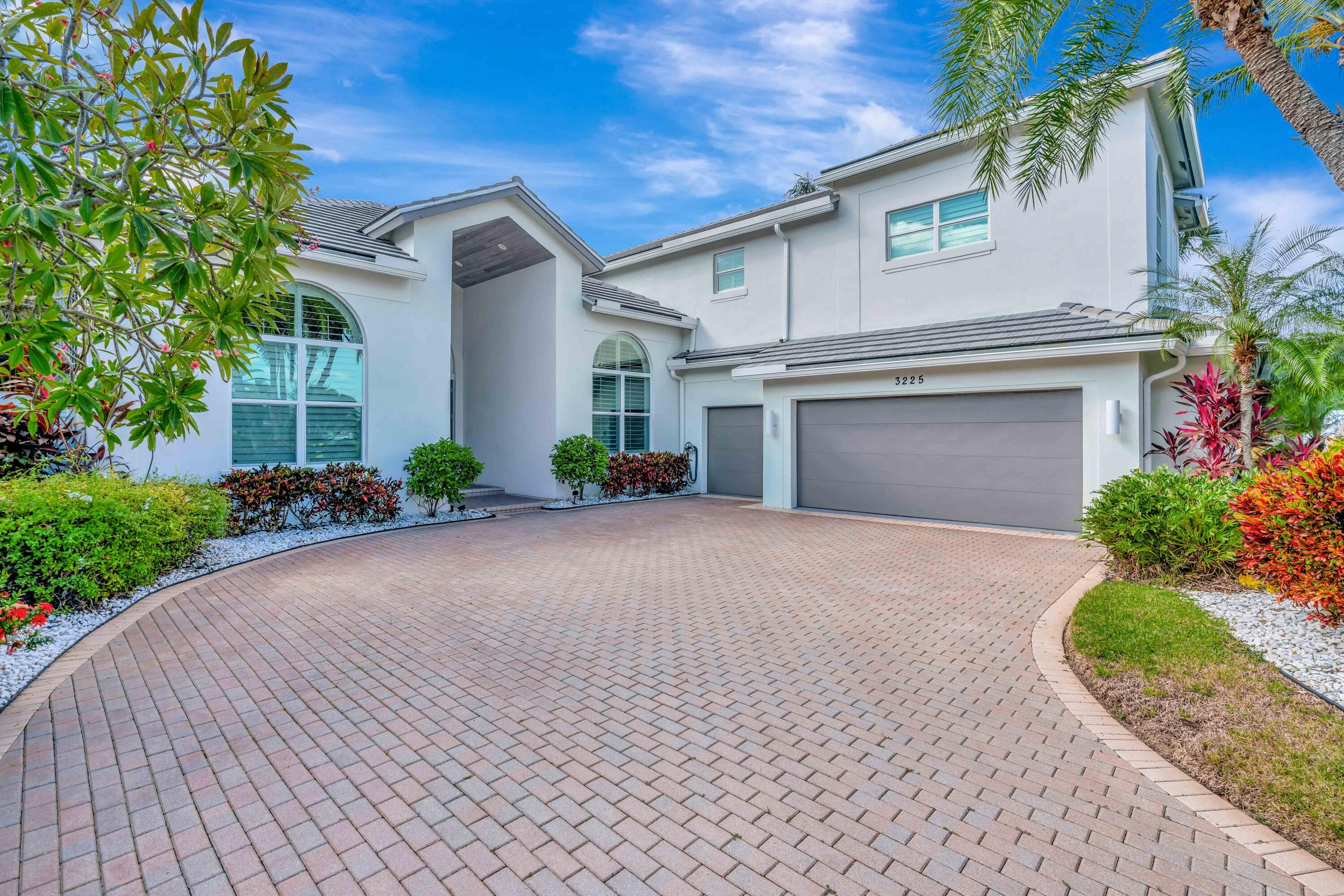 3225 SE Braemar Way, Port St. Lucie, FL 34952