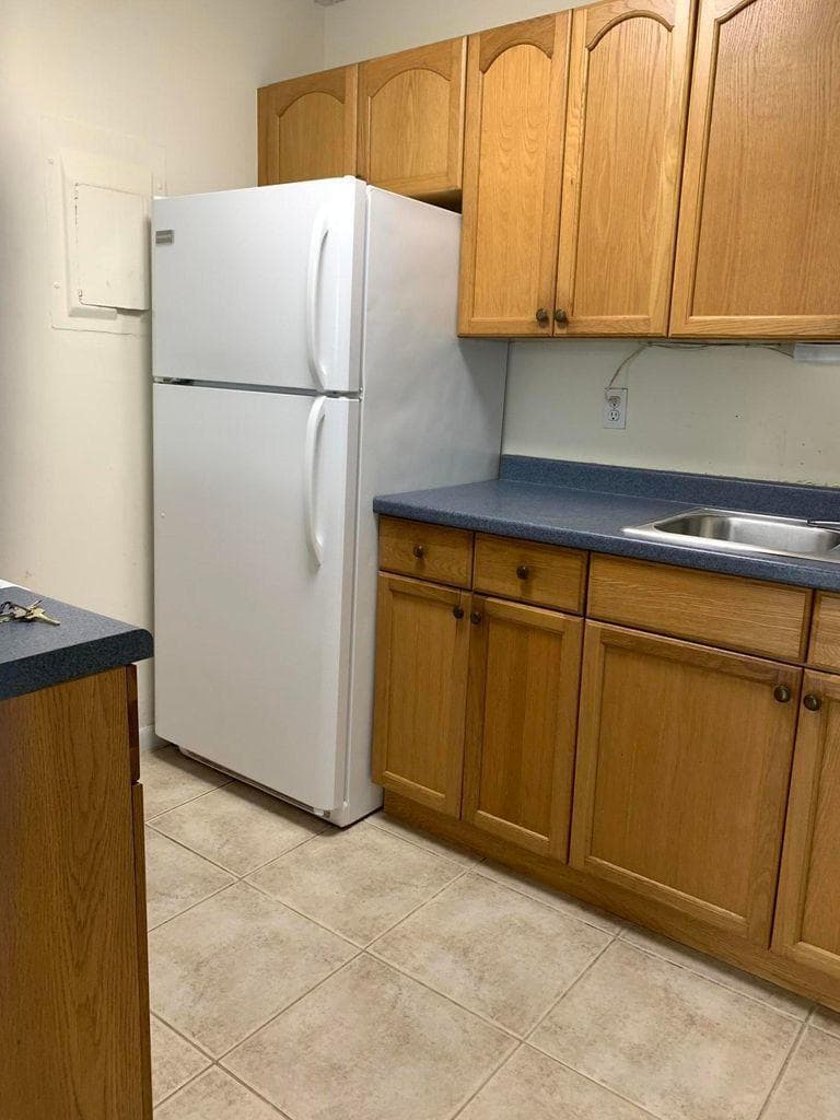 643 Executive Center Drive Q-102, West Palm Beach, FL 33401 3