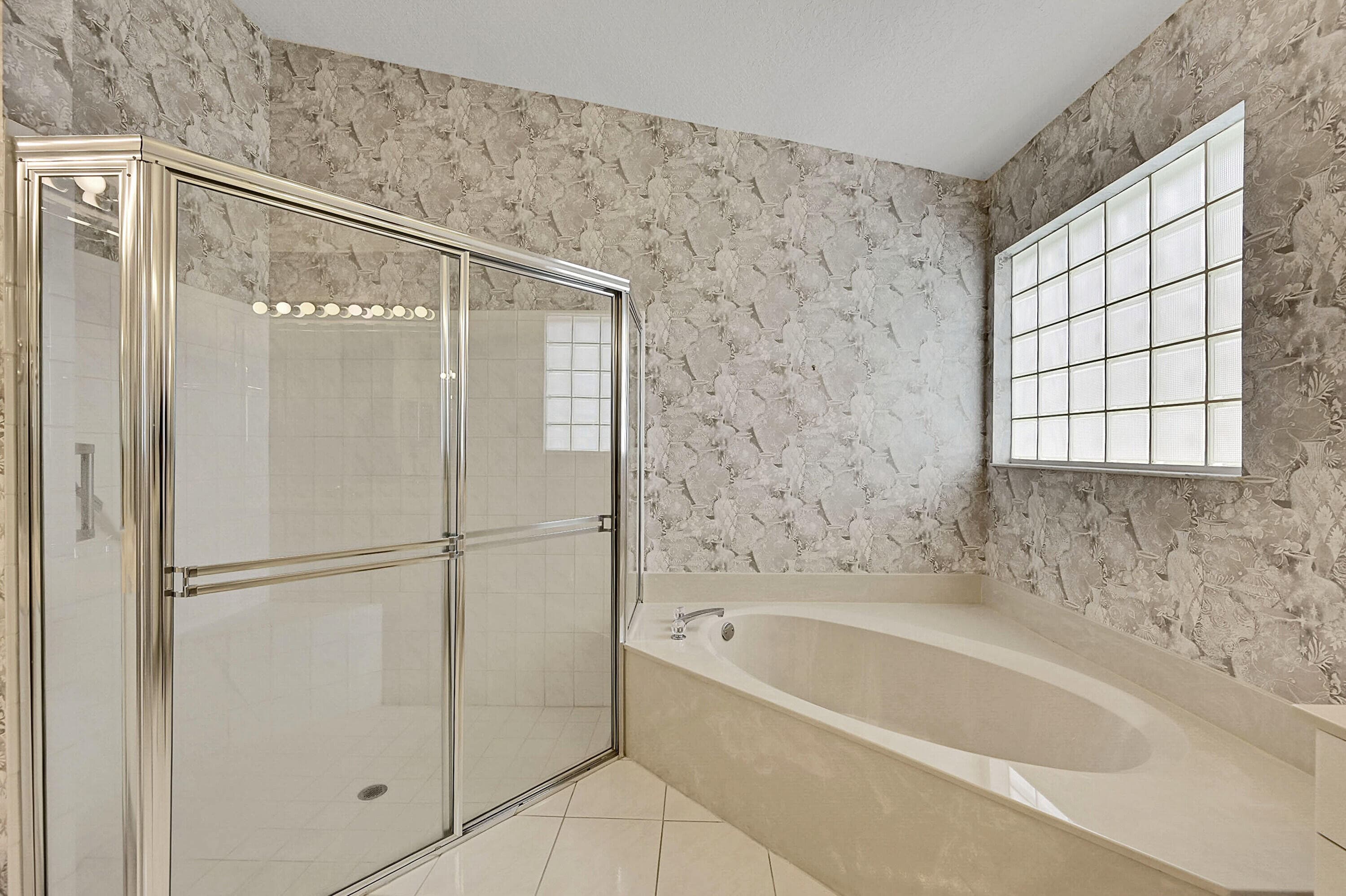 10382 Utopia Circle E, Boynton Beach, FL 33437 17
