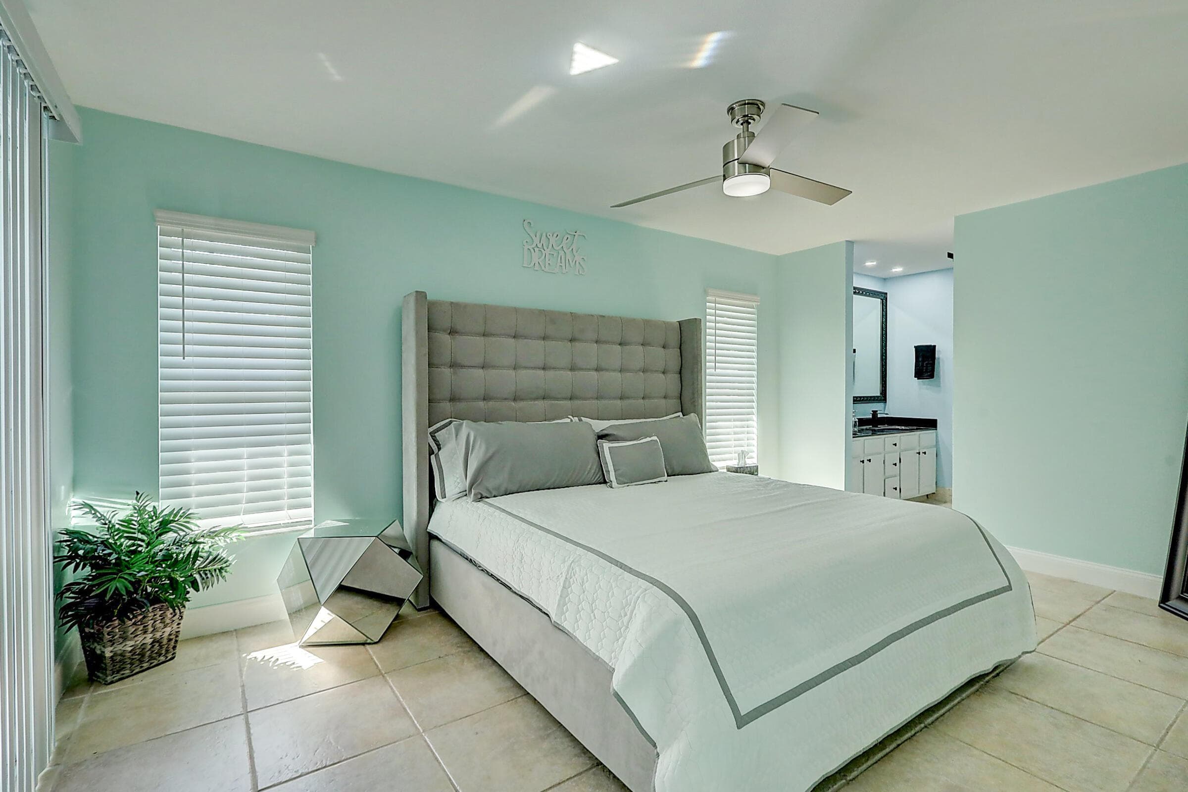 238 SW Grove Avenue, Port St. Lucie, FL 34983 17