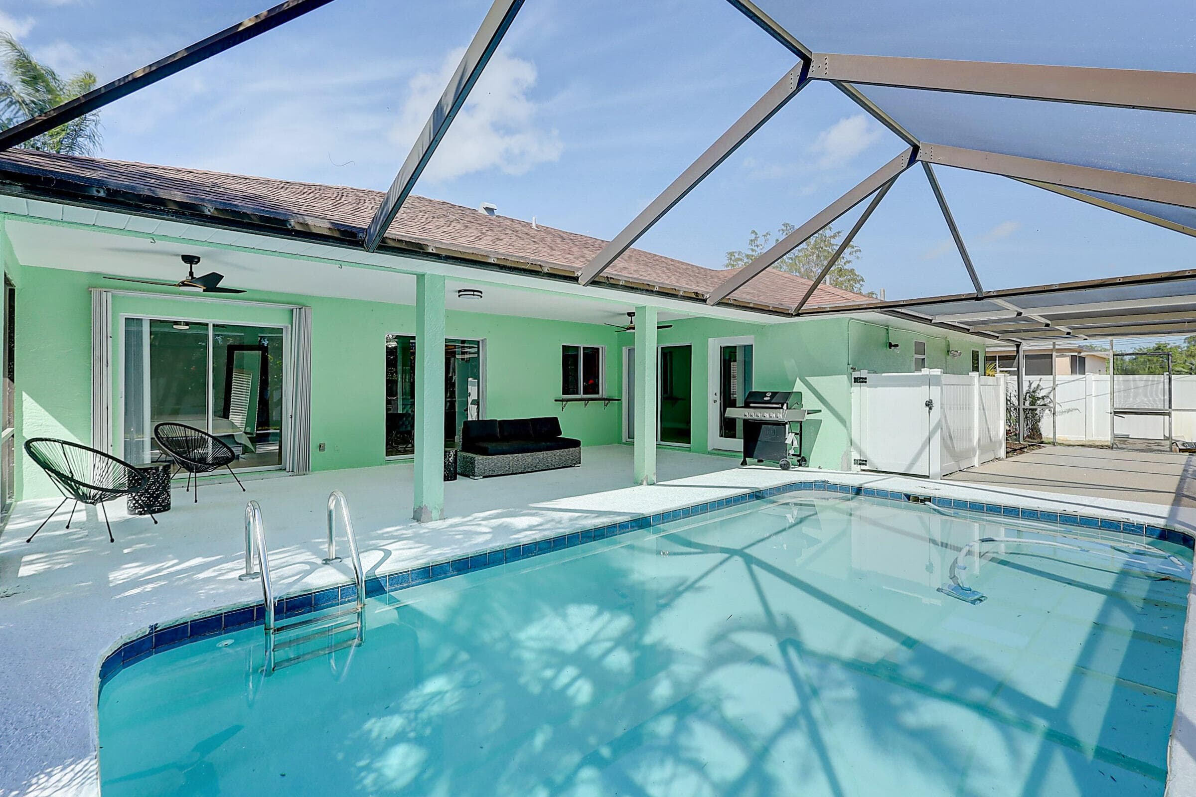 238 SW Grove Avenue, Port St. Lucie, FL 34983 38