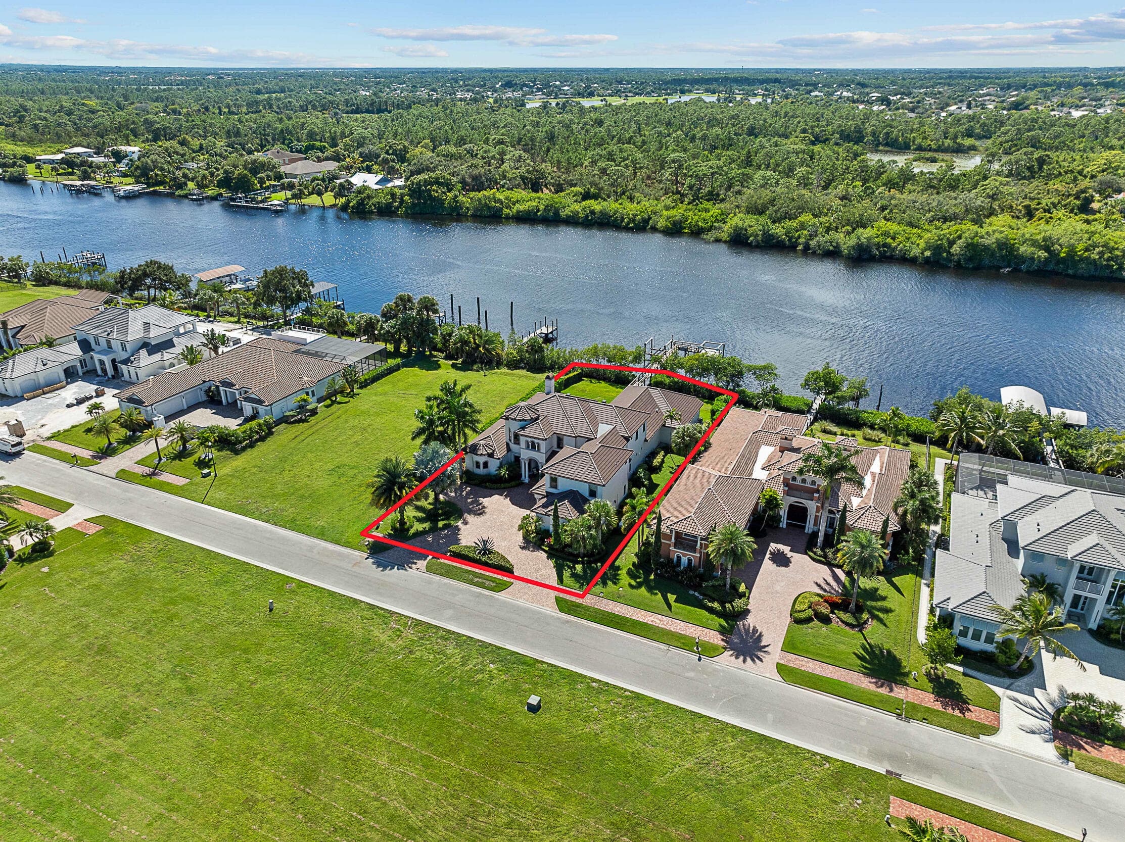 201 SE Fiore Bello, Port St. Lucie, FL 34952 60