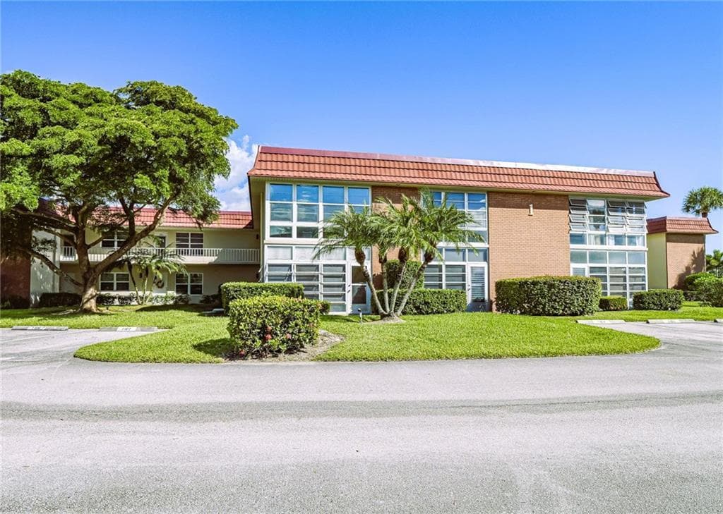 1 Vista Palm Lane 207, Vero Beach, FL 32962 34