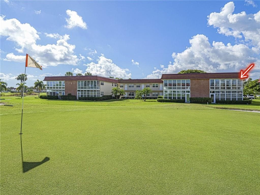 1 Vista Palm Lane 207, Vero Beach, FL 32962 33