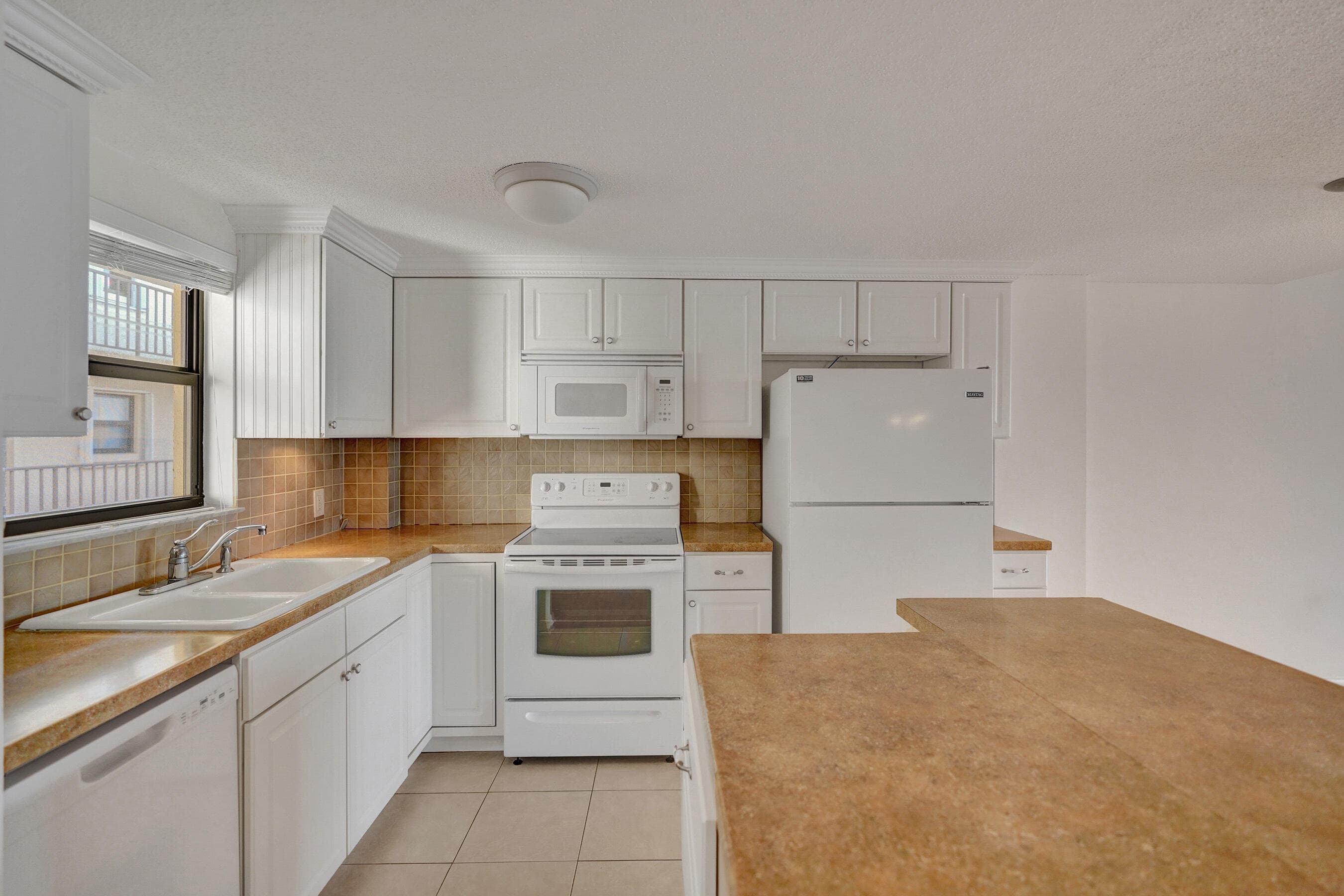 890 N Federal Highway 410, Lantana, FL 33462 8