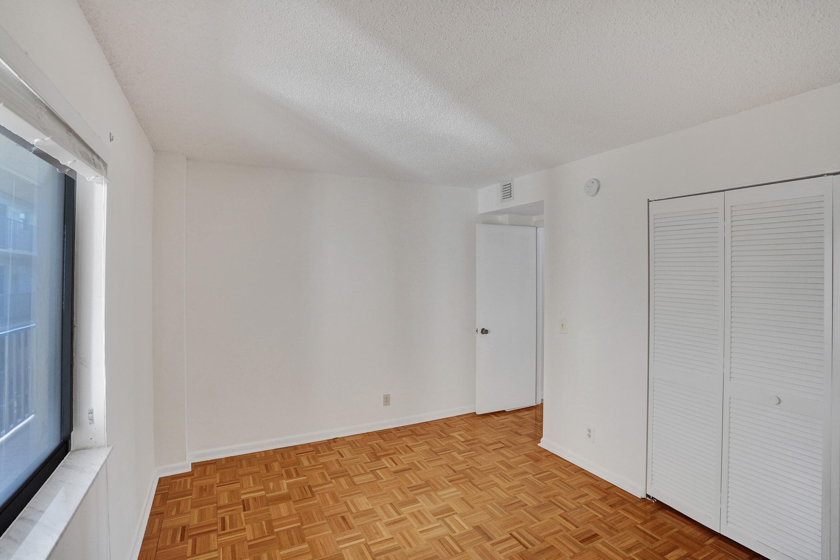 890 N Federal Highway 410, Lantana, FL 33462 37