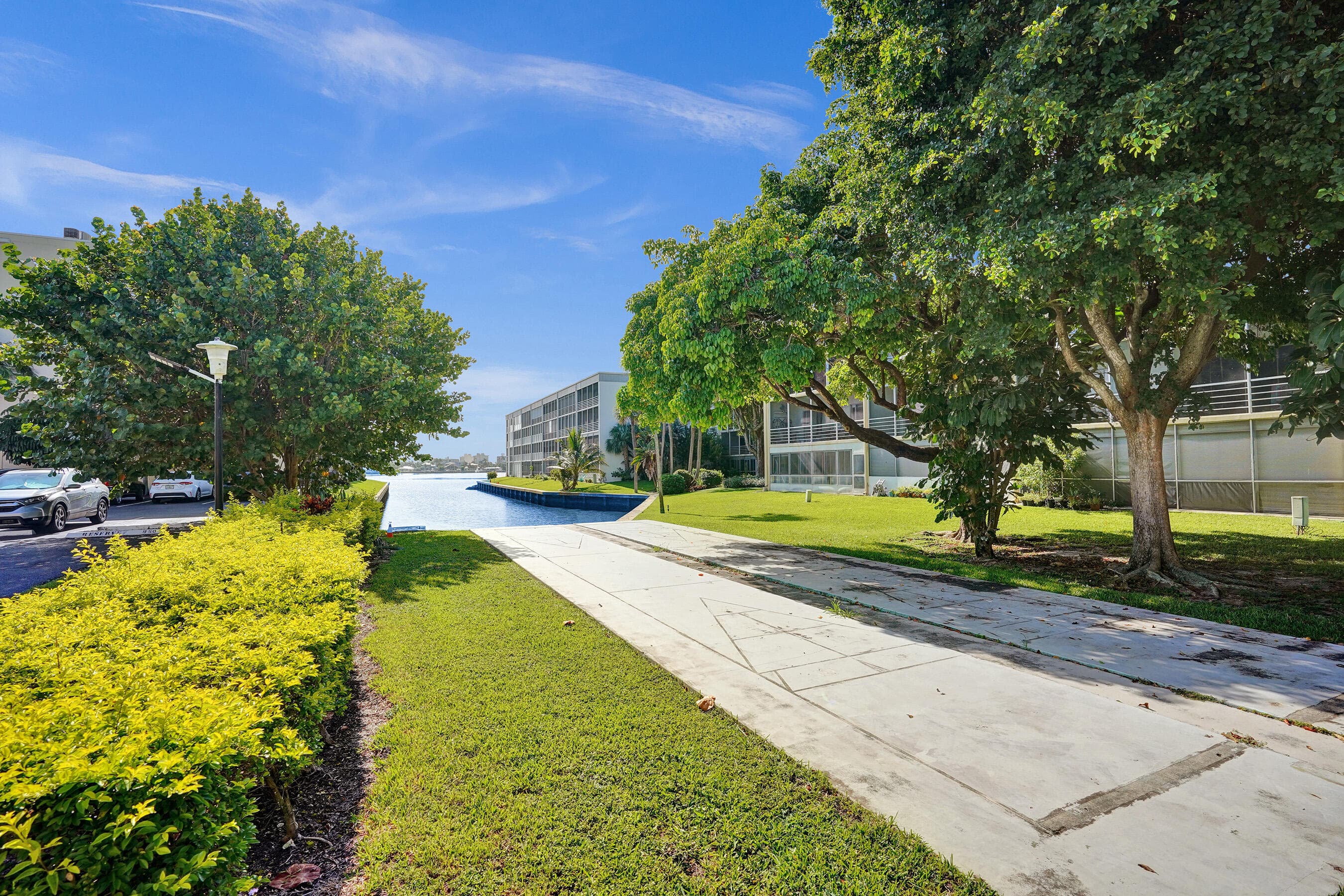 890 N Federal Highway 410, Lantana, FL 33462 42