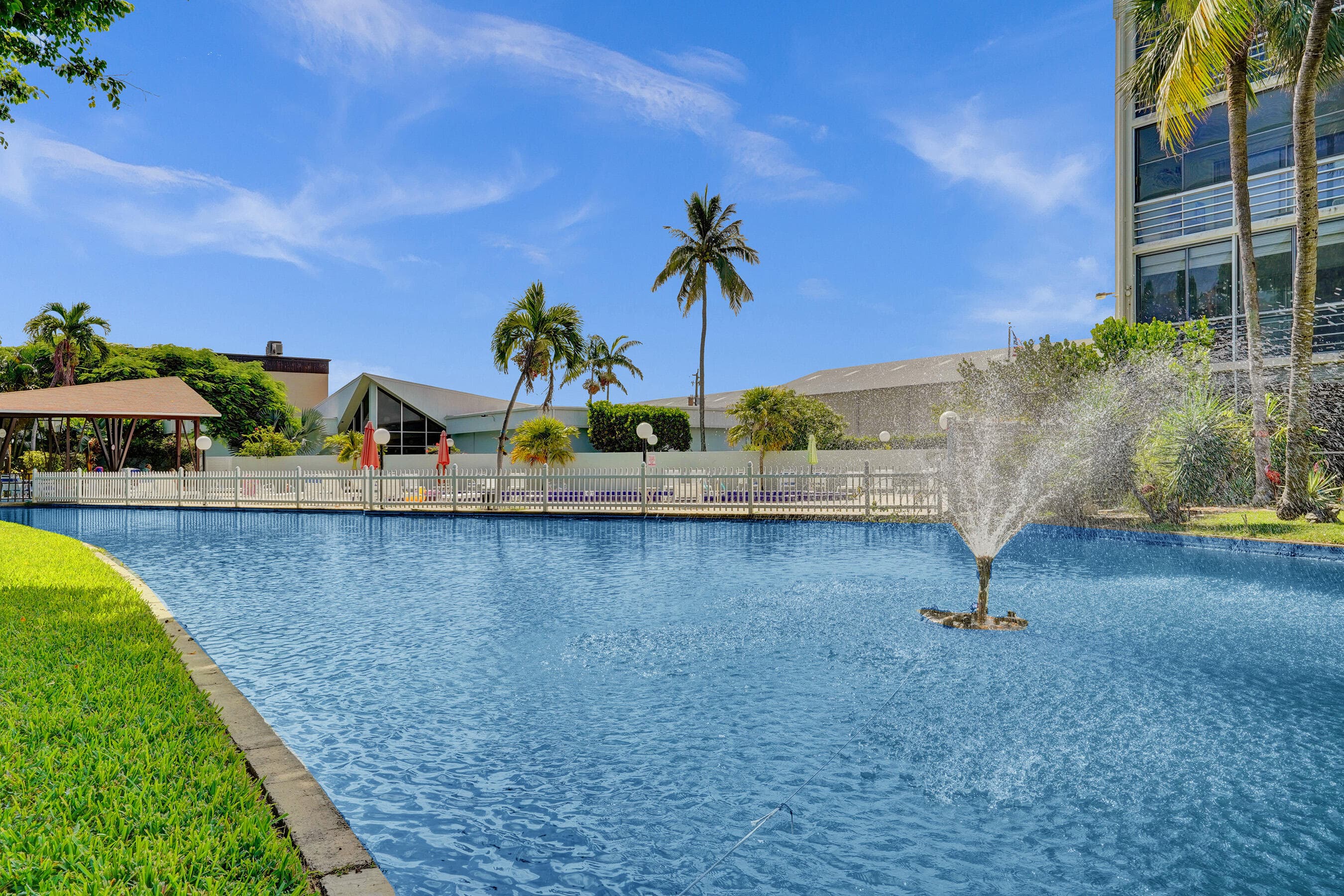 890 N Federal Highway 410, Lantana, FL 33462 51