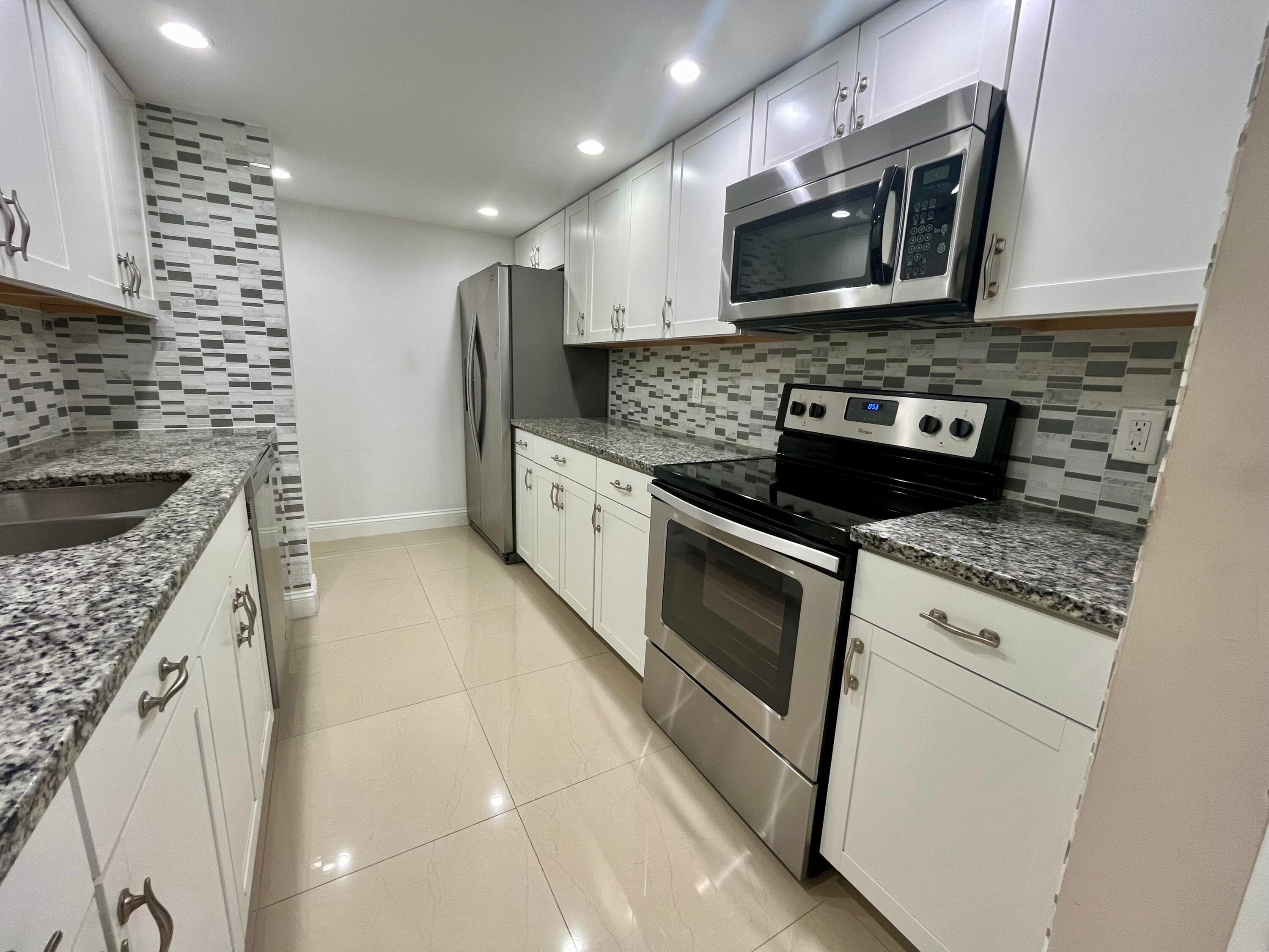 301 Croton Avenue 406, Lantana, FL 33462 13