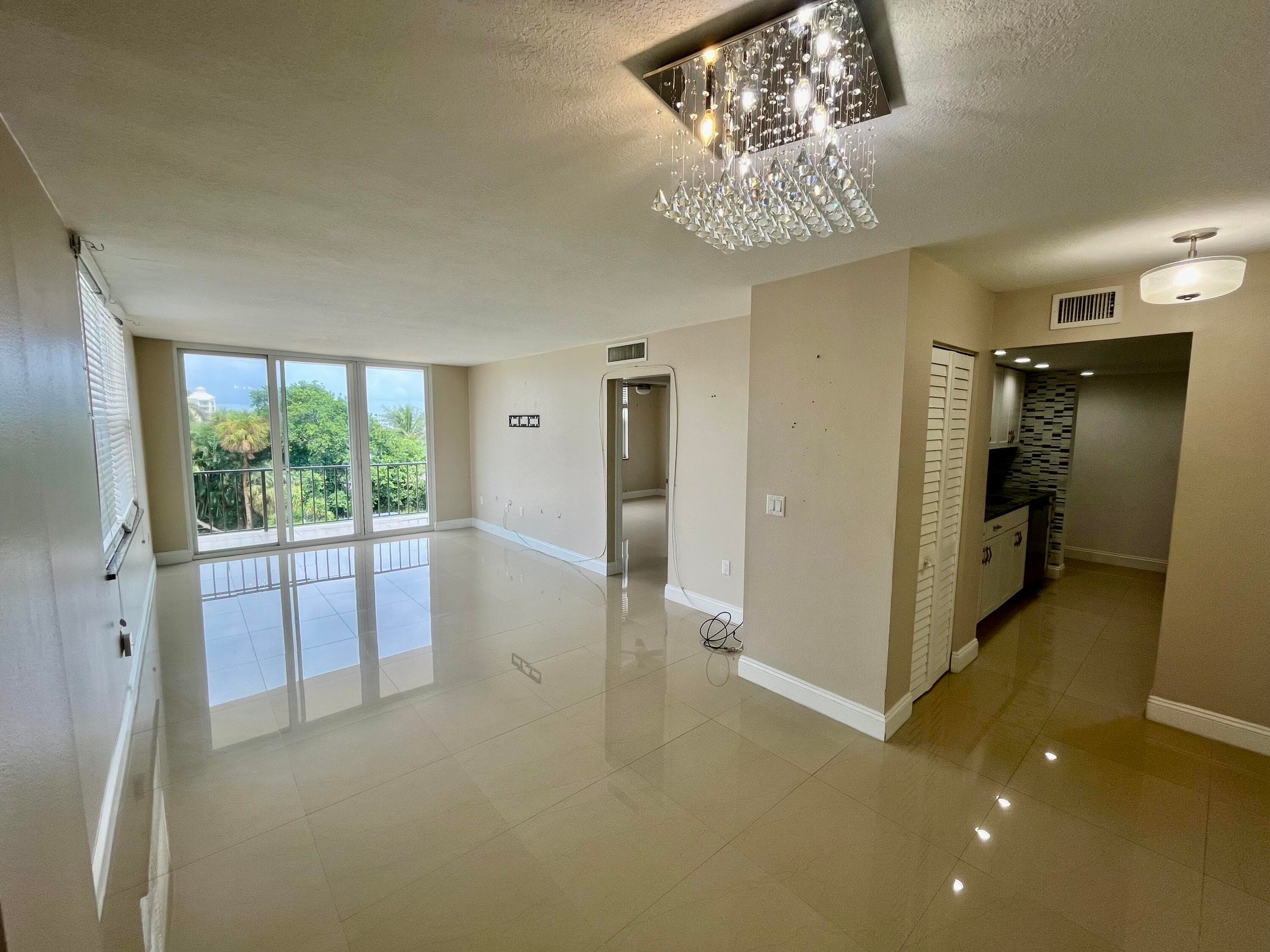 301 Croton Avenue 406, Lantana, FL 33462 18