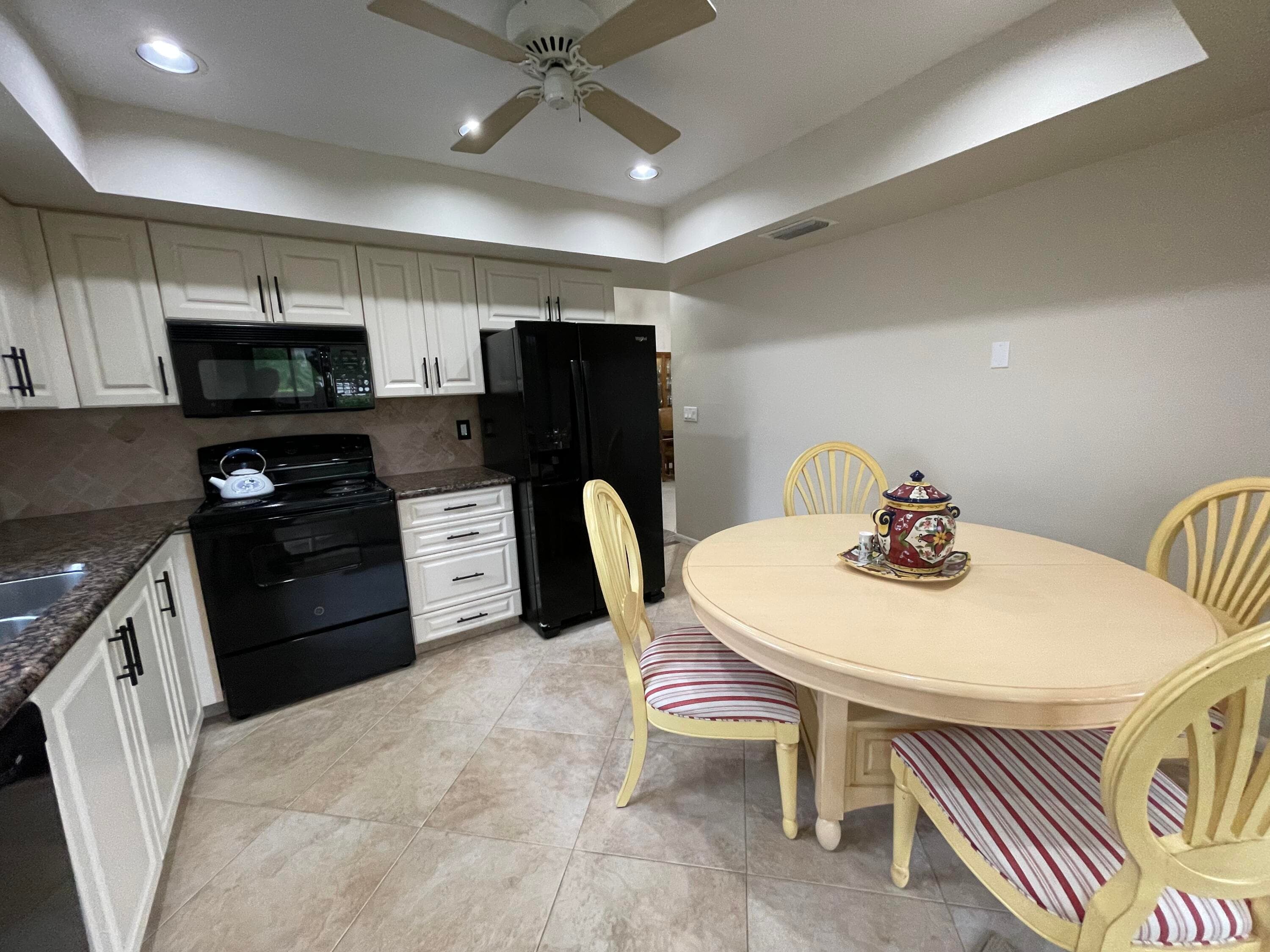 354 SW 28th Avenue, Delray Beach, FL 33445 9