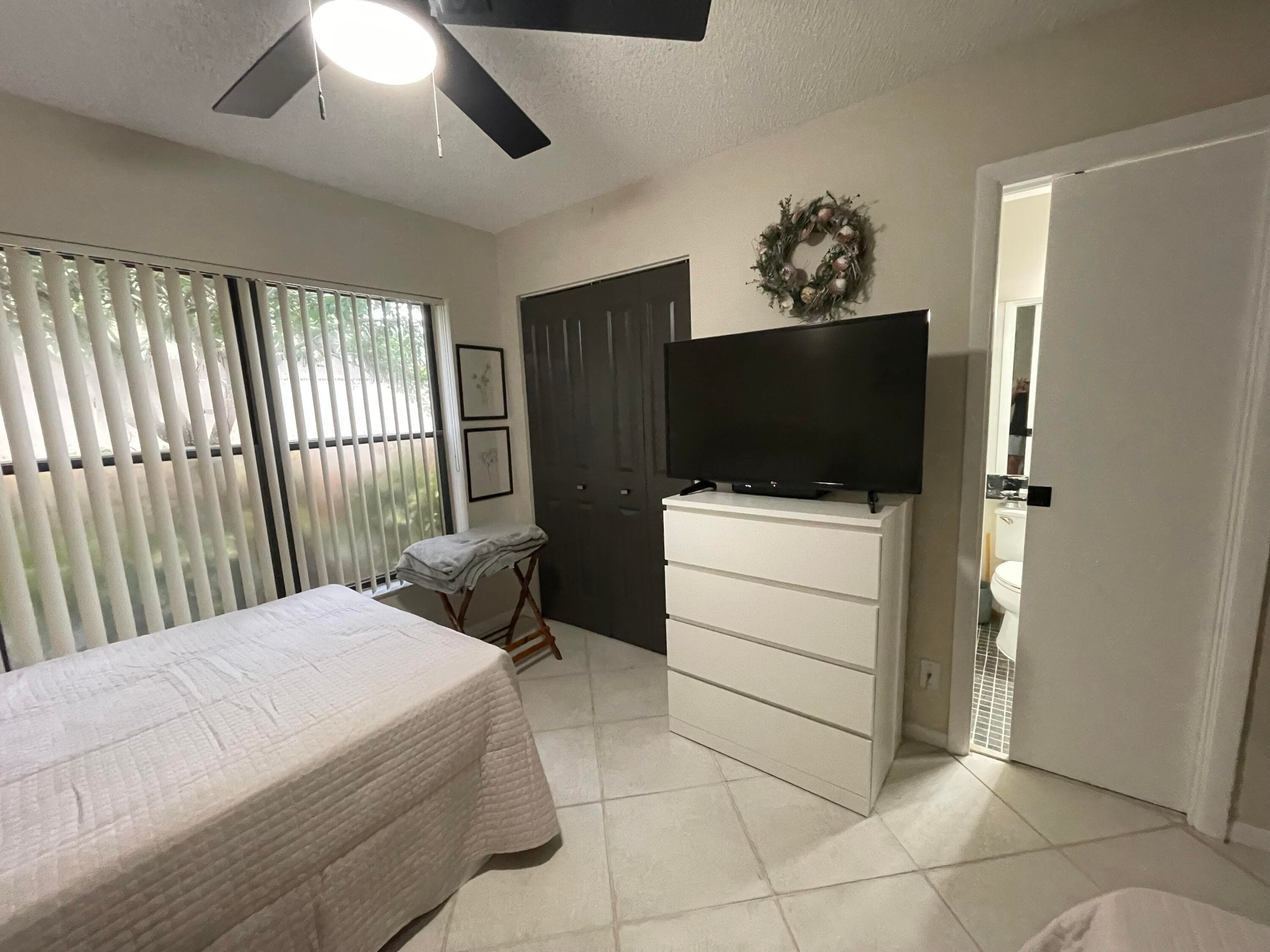 354 SW 28th Avenue, Delray Beach, FL 33445 29