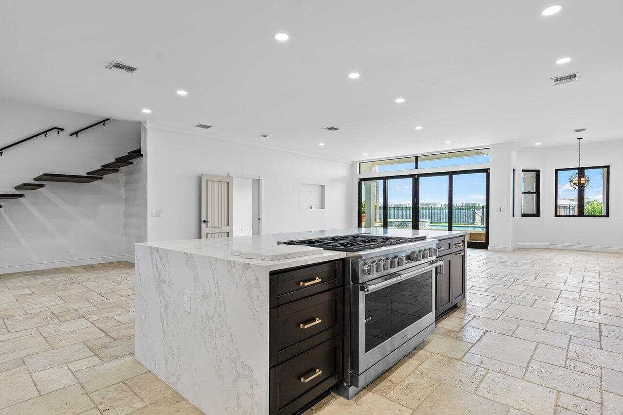 1 S 18th Avenue S, Lake Worth Beach, FL 33460 14
