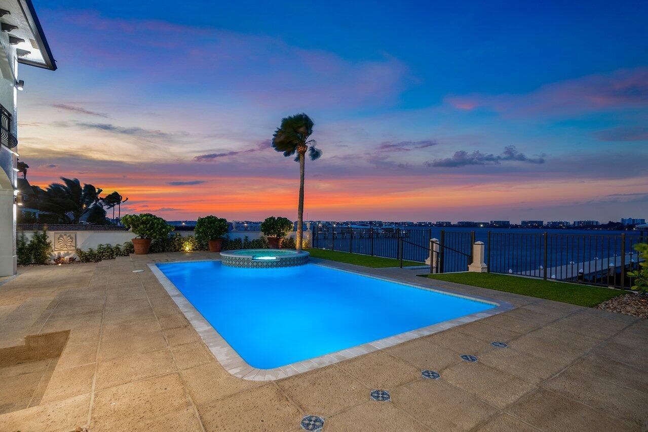 1 S 18th Avenue S, Lake Worth Beach, FL 33460 77