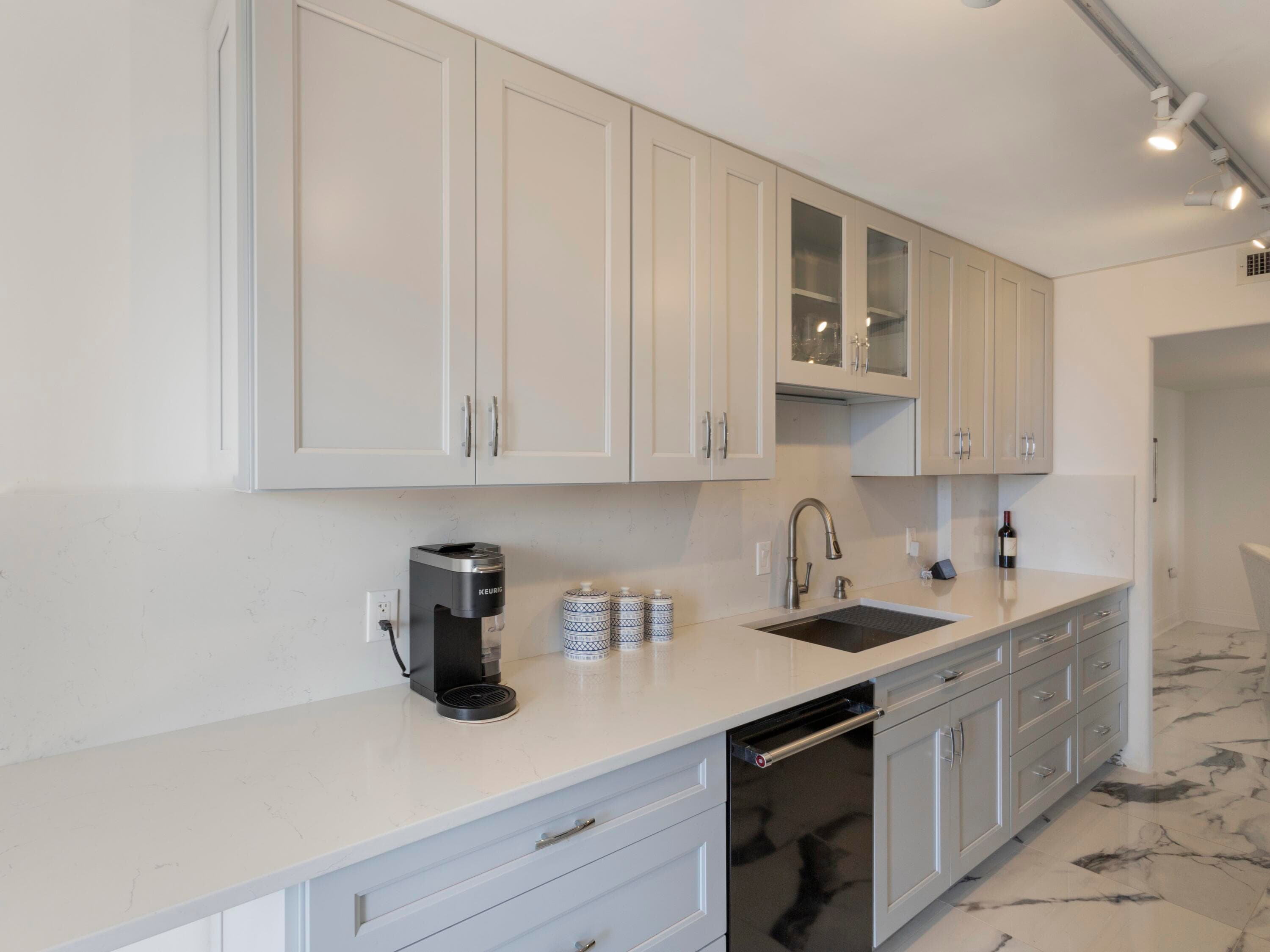 4200 N Ocean Drive 2-301, Singer Island, FL 33404 10