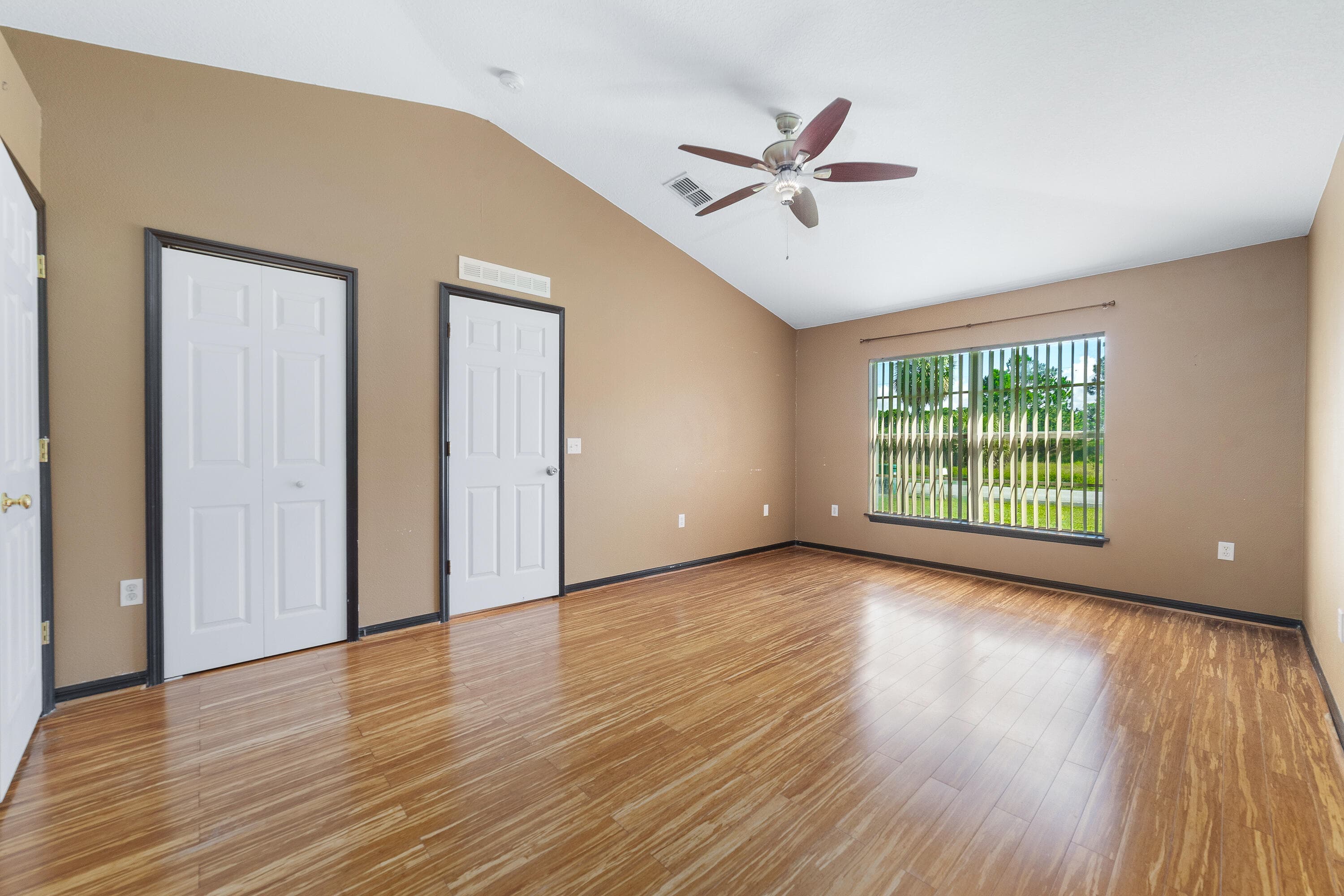 1165 SE 40th Avenue, Okeechobee, FL 34974 12